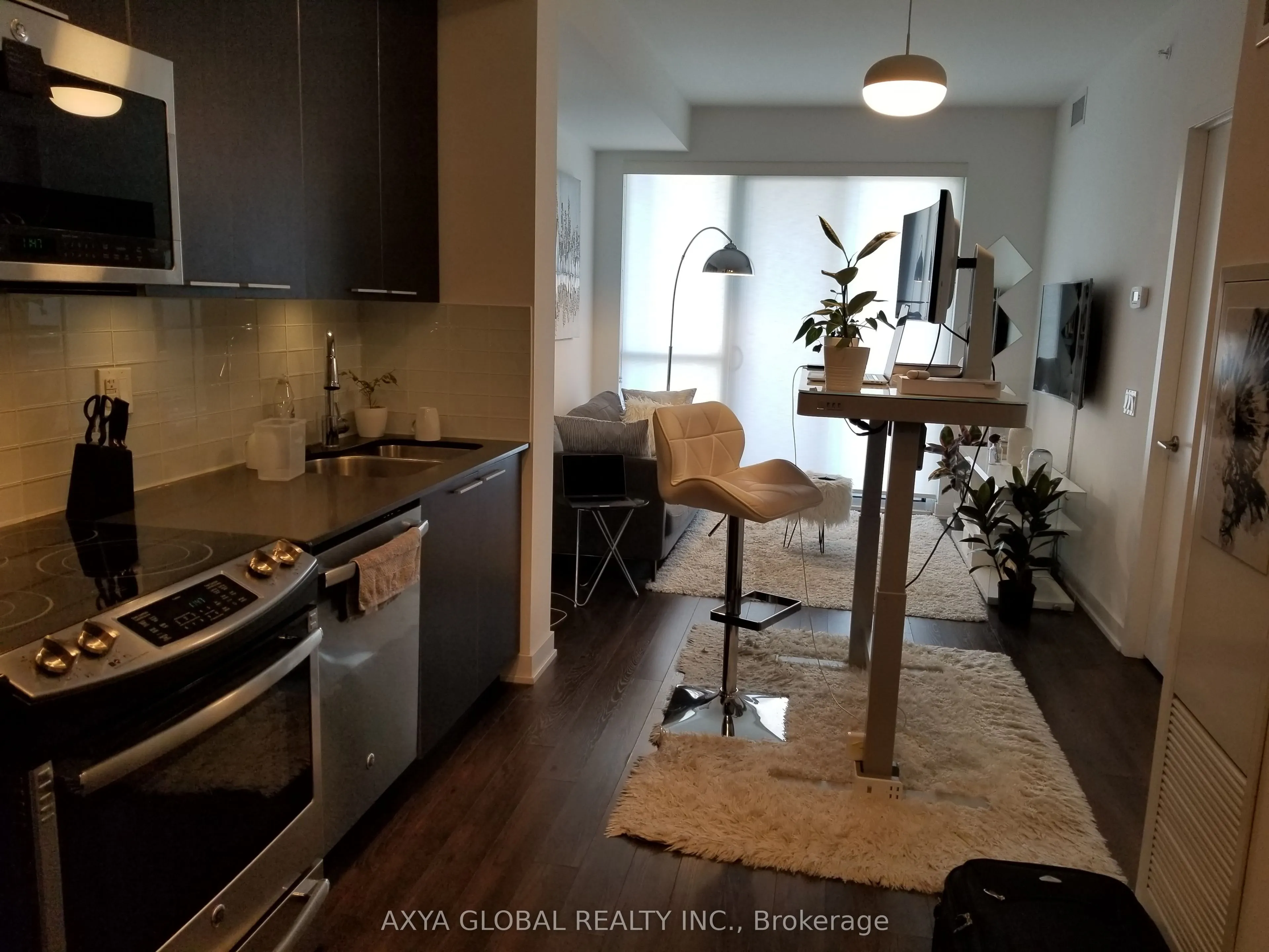 10 Park Lawn Road #1006