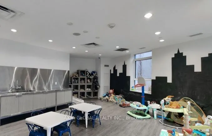 10 Park Lawn Road #1006
