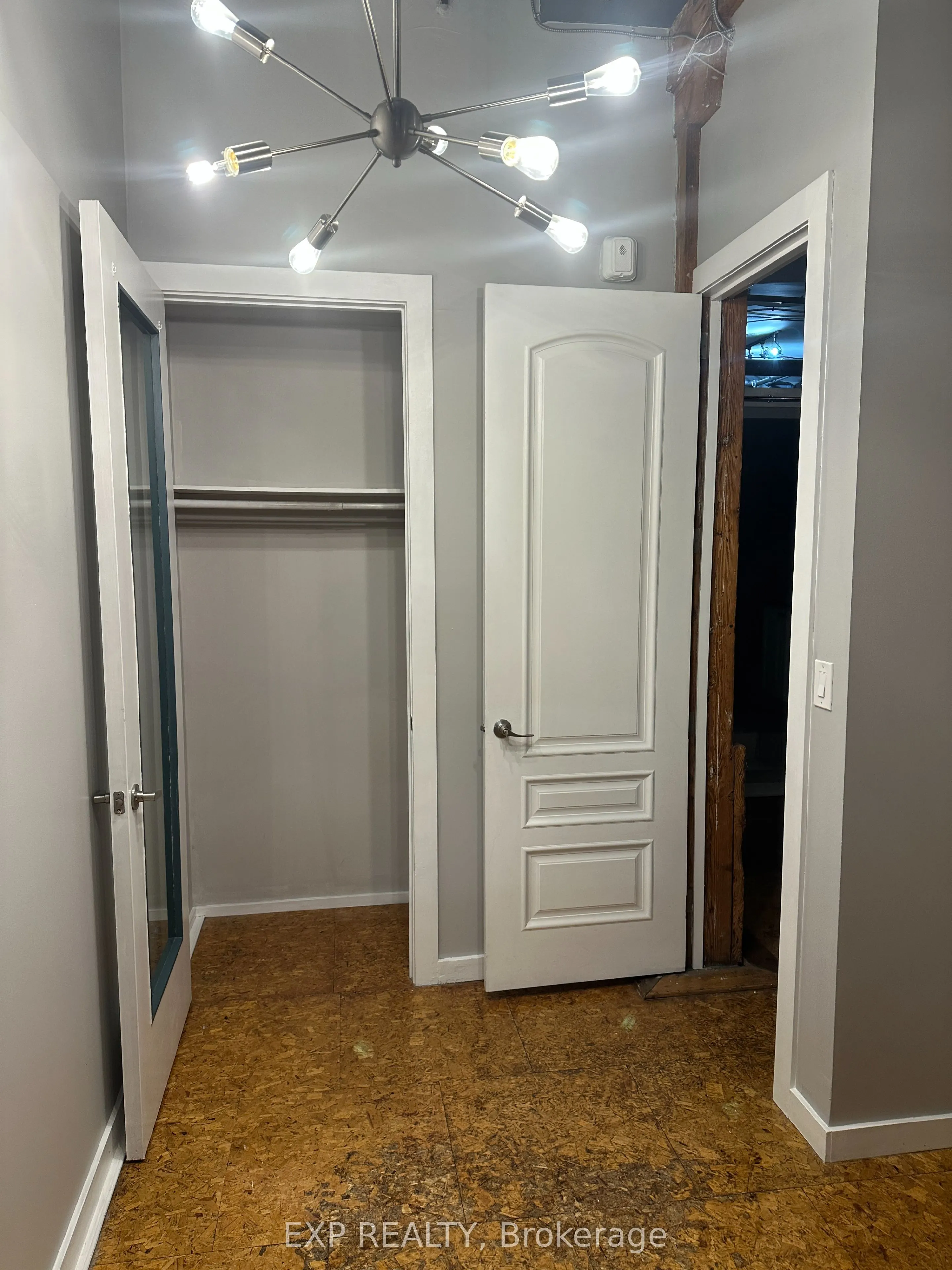 2480 Dundas Street W #2474