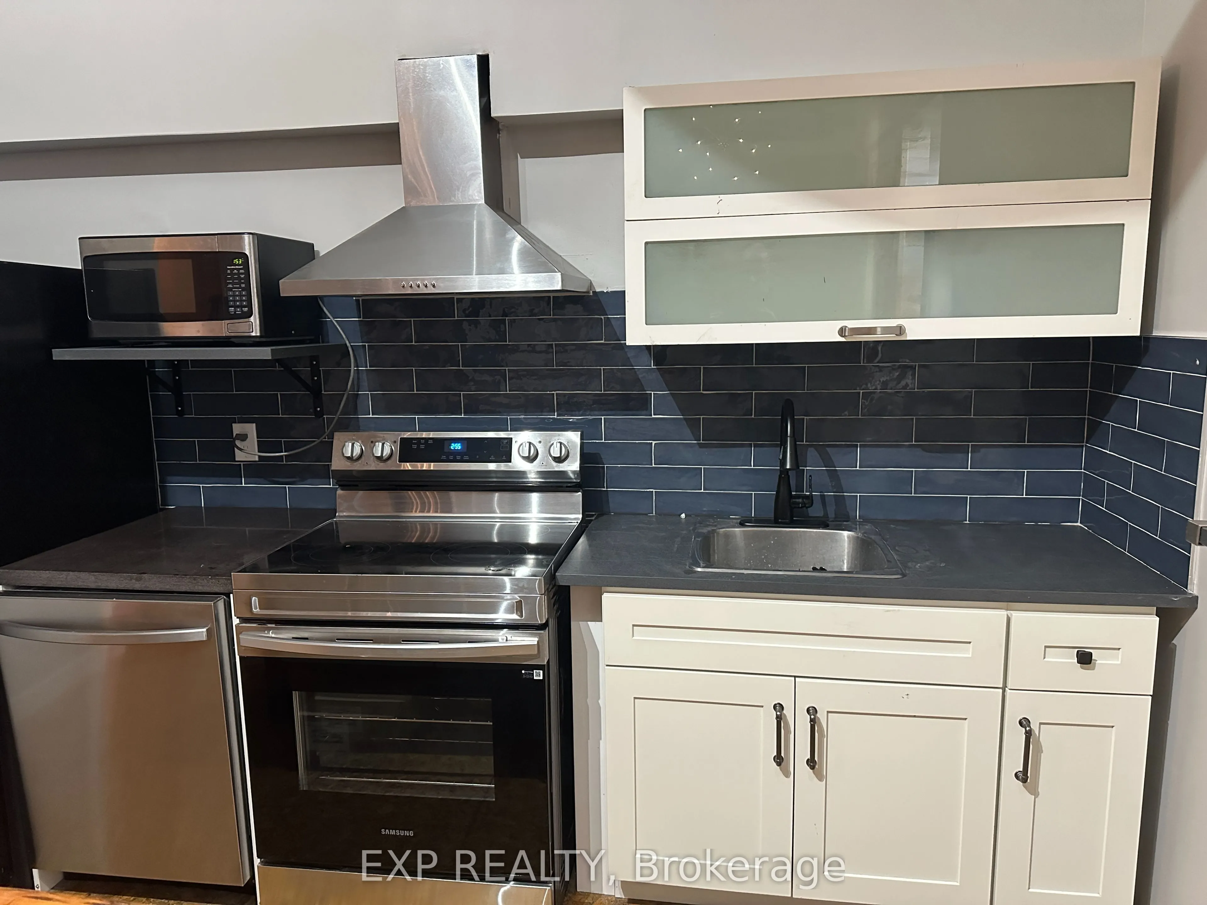 2480 Dundas Street W #2474