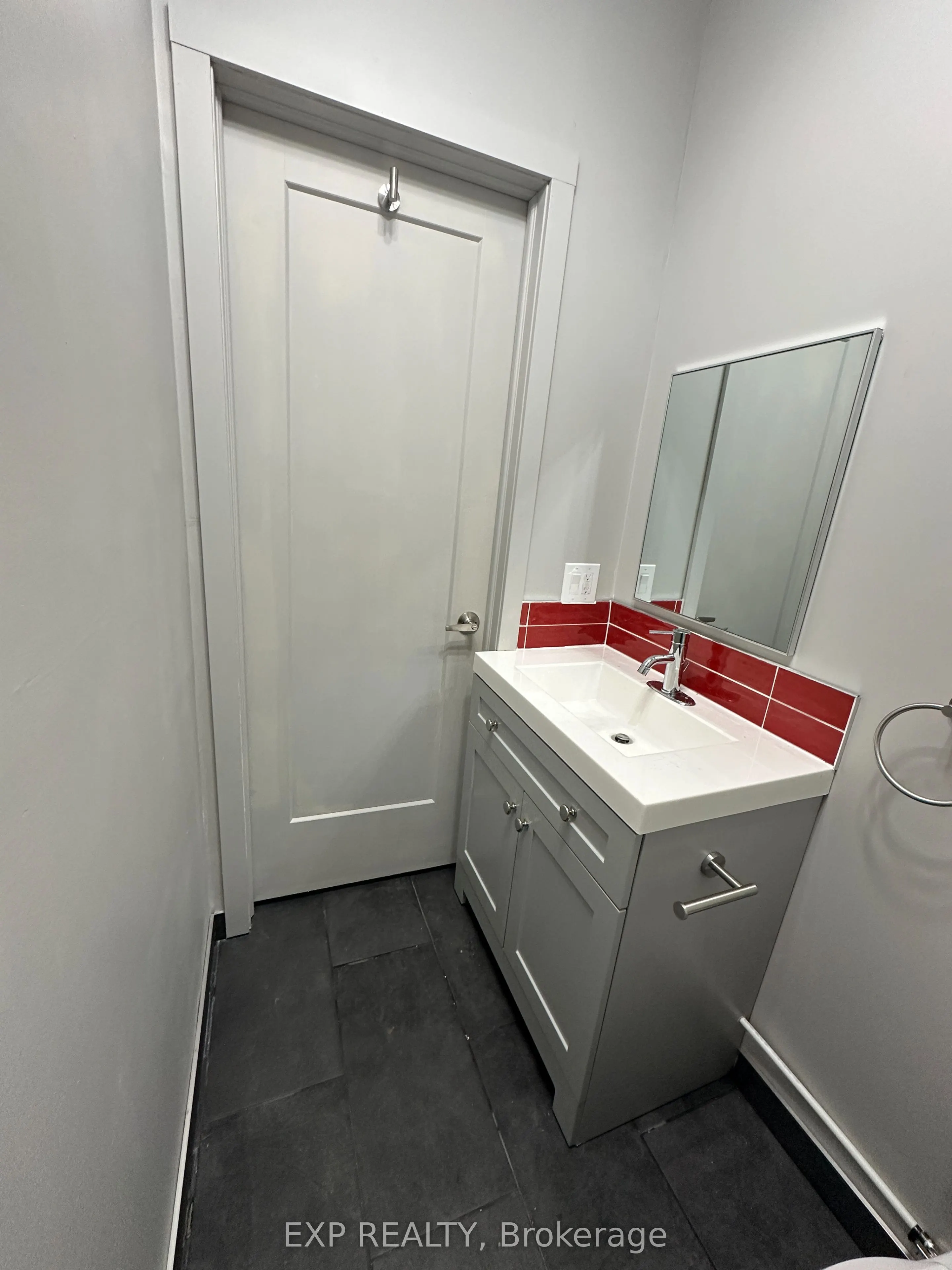 2480 Dundas Street W #2474