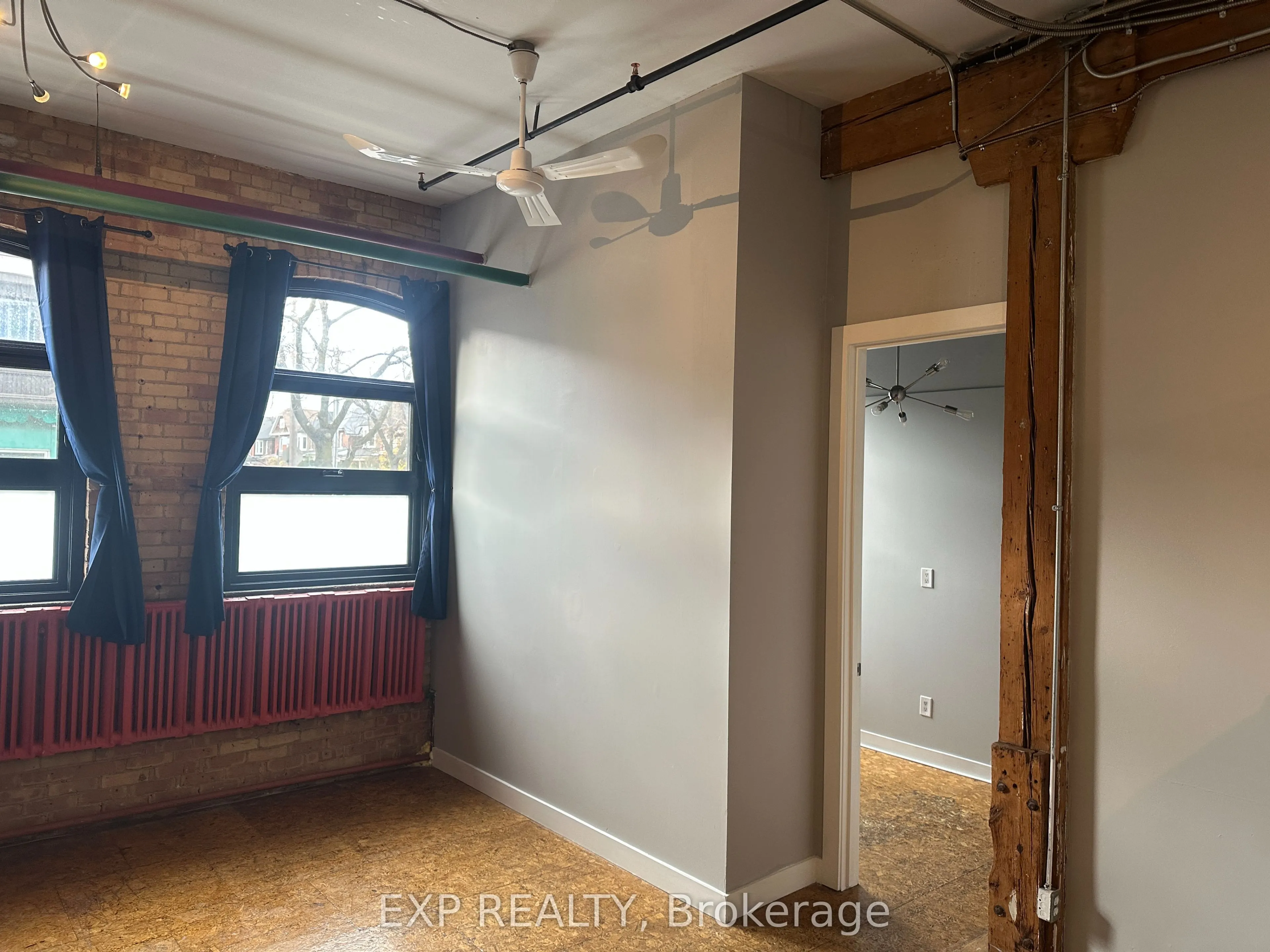2480 Dundas Street W #2474