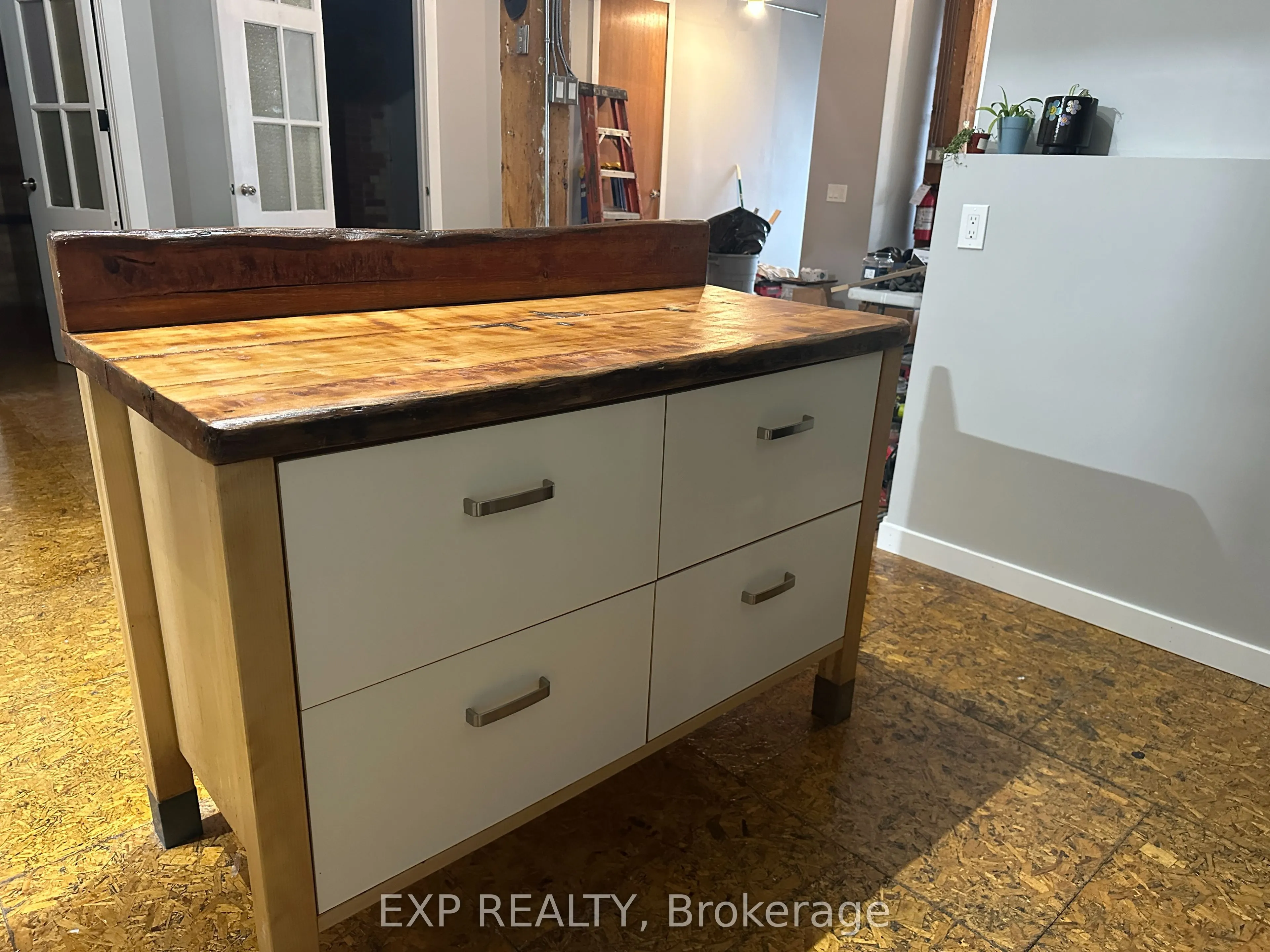 2480 Dundas Street W #2474