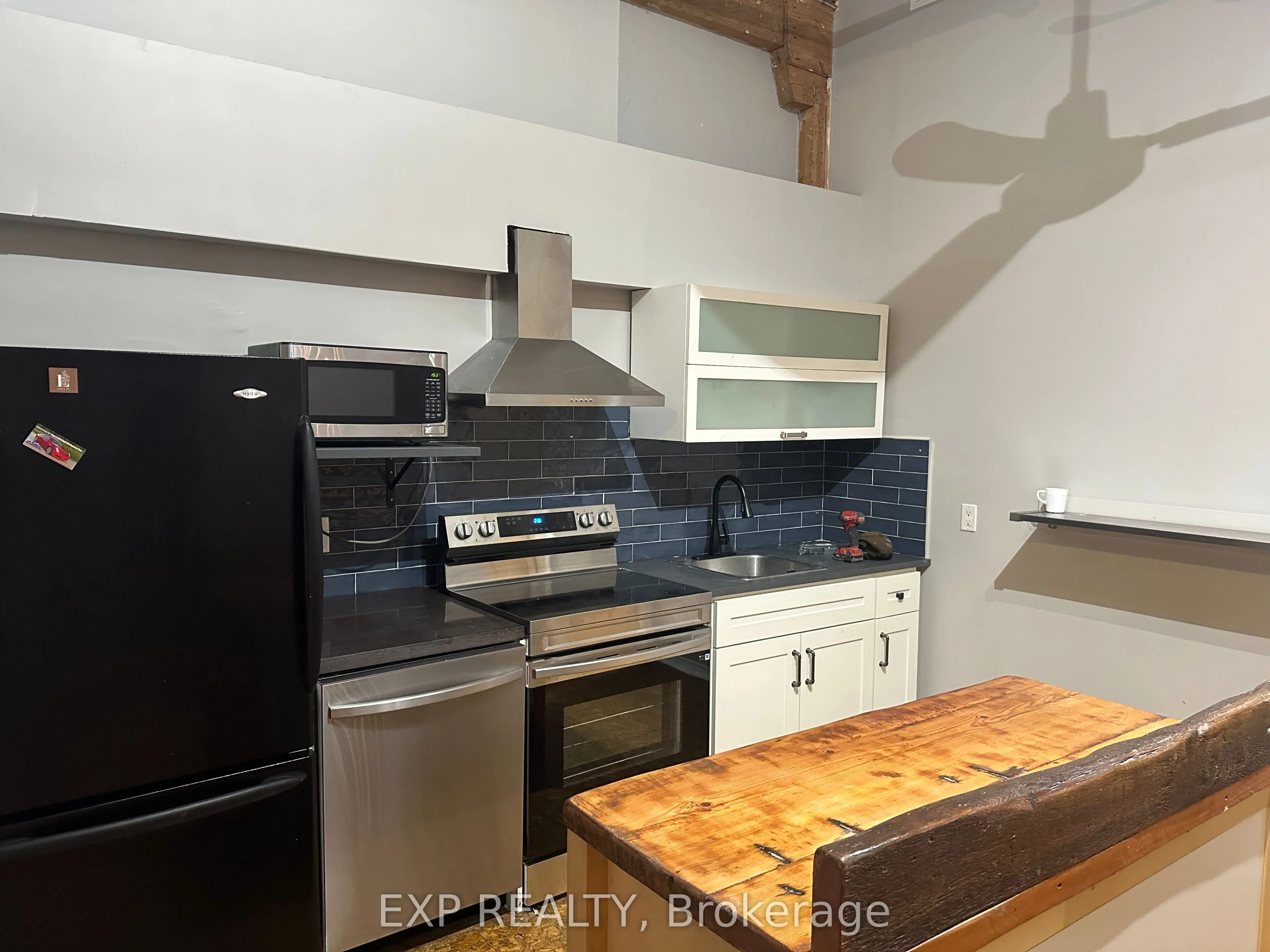 2480 Dundas Street W #2474