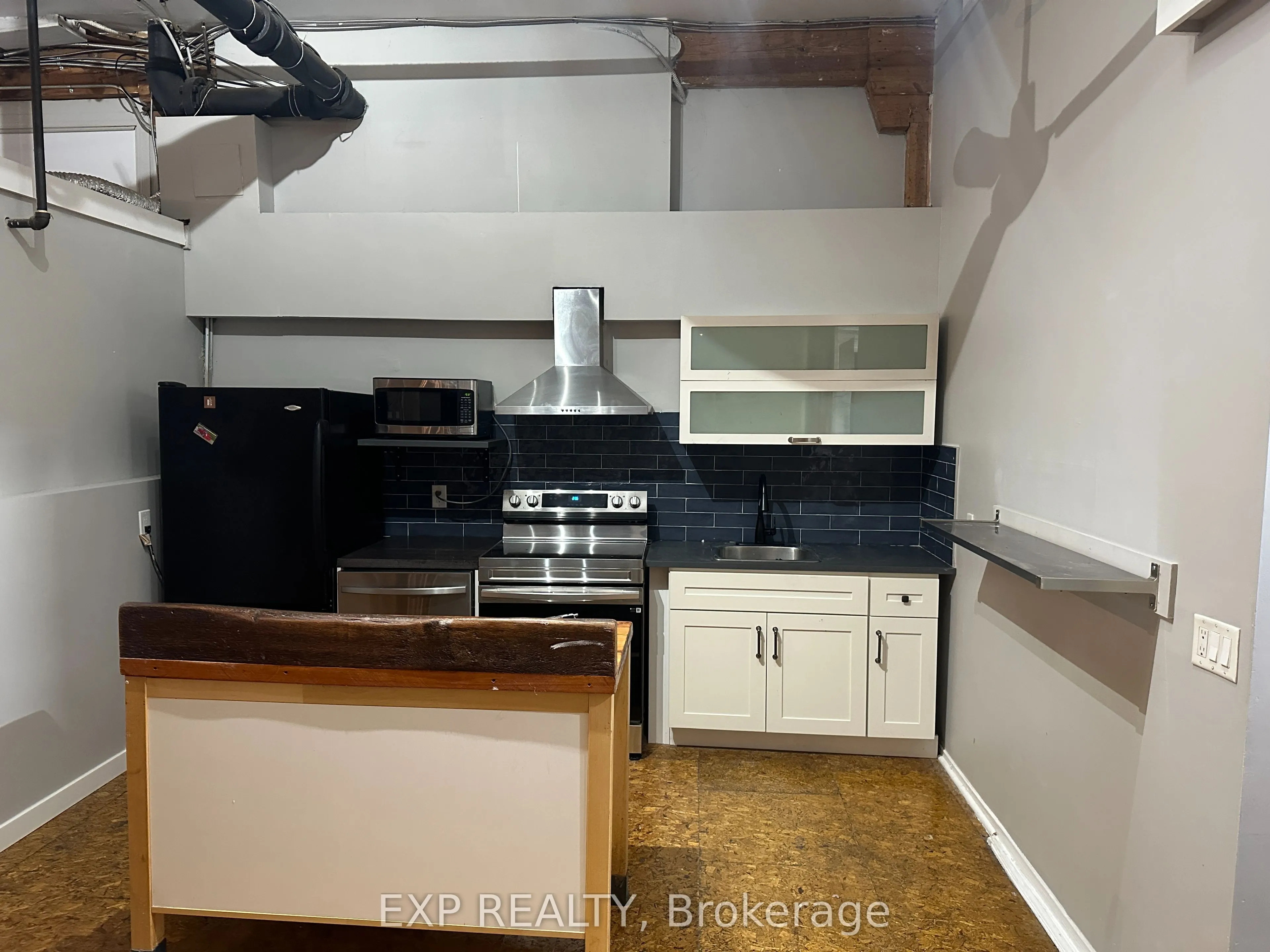 2480 Dundas Street W #2474