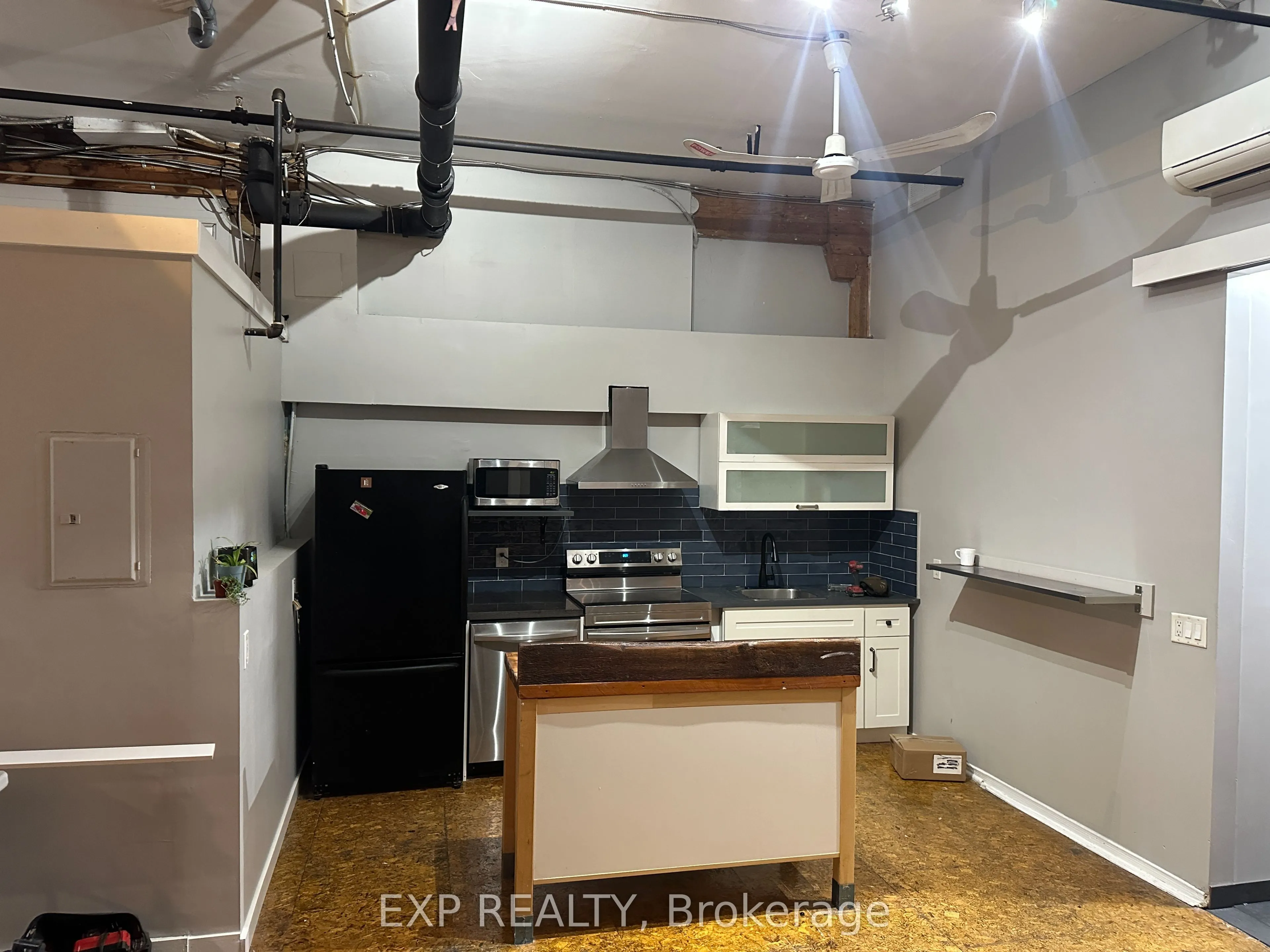 2480 Dundas Street W #2474