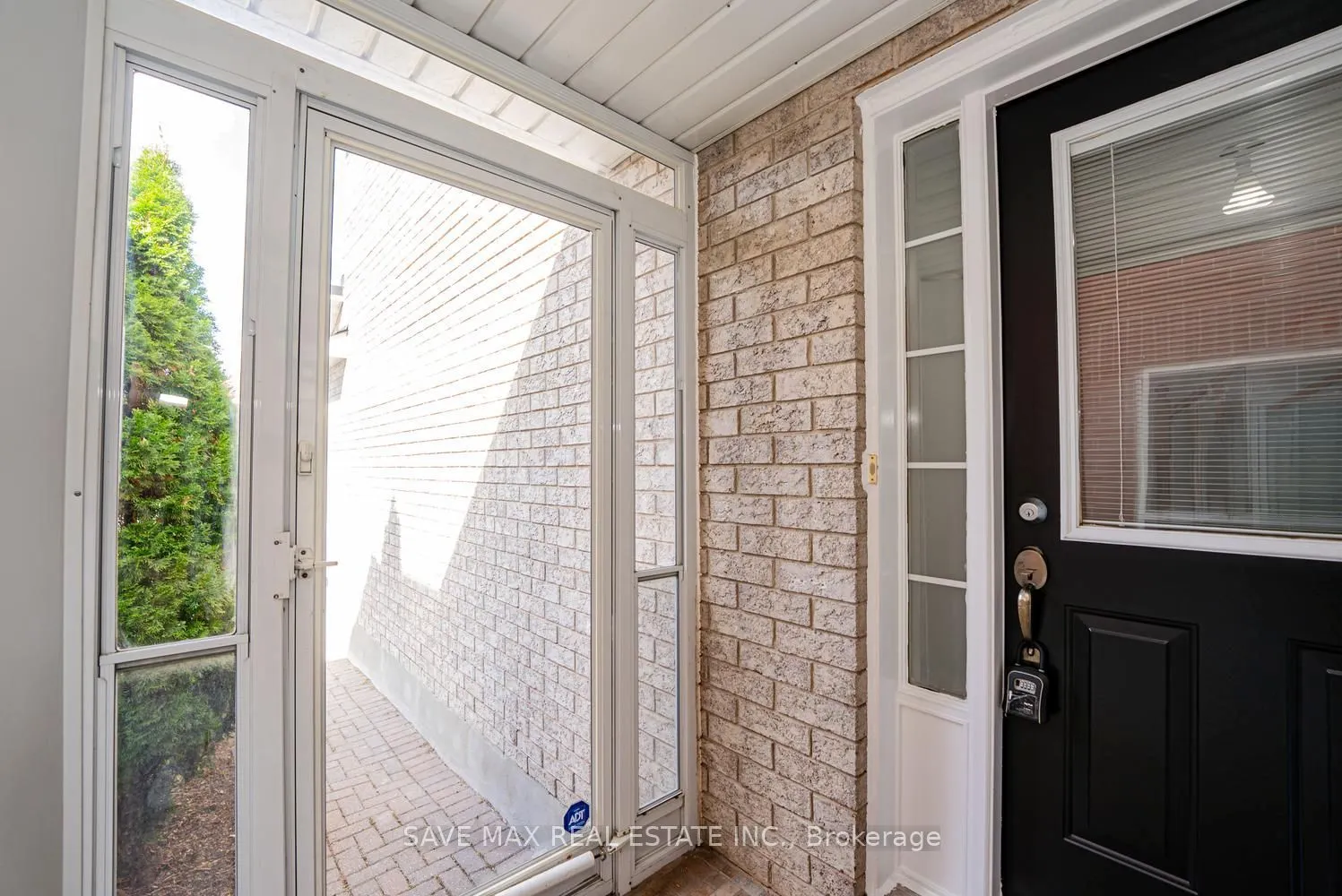 1148 Windbrook Grove