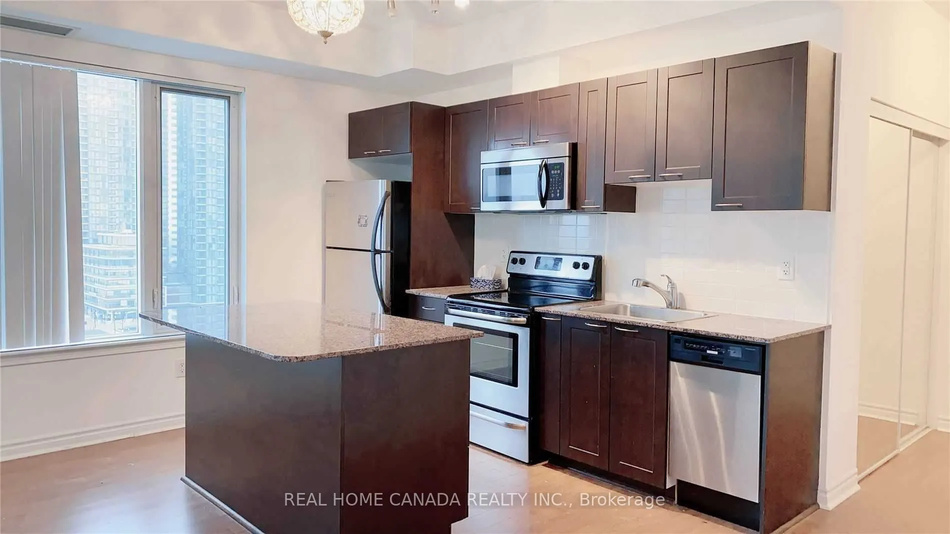 385 Prince Of Wales Drive #1305