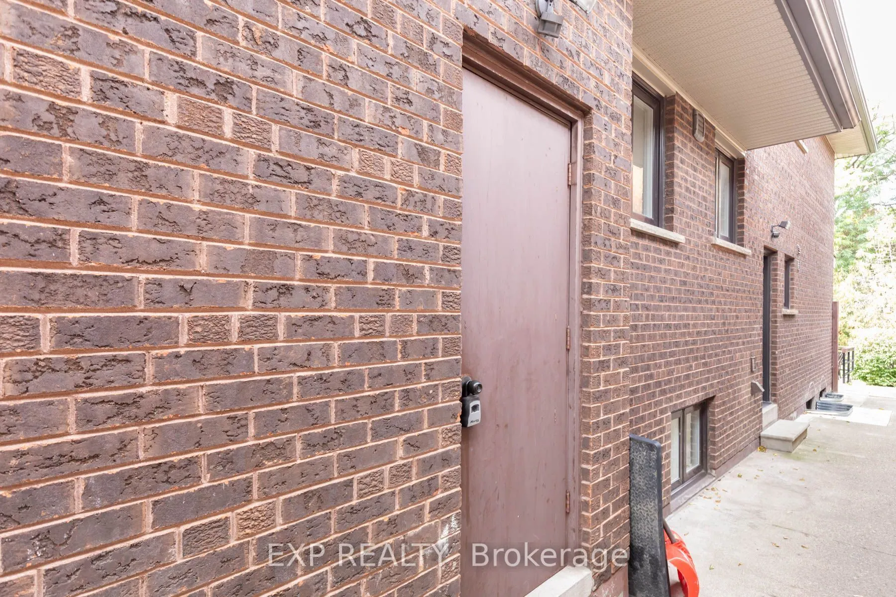 84 Laurel Avenue #Unit B