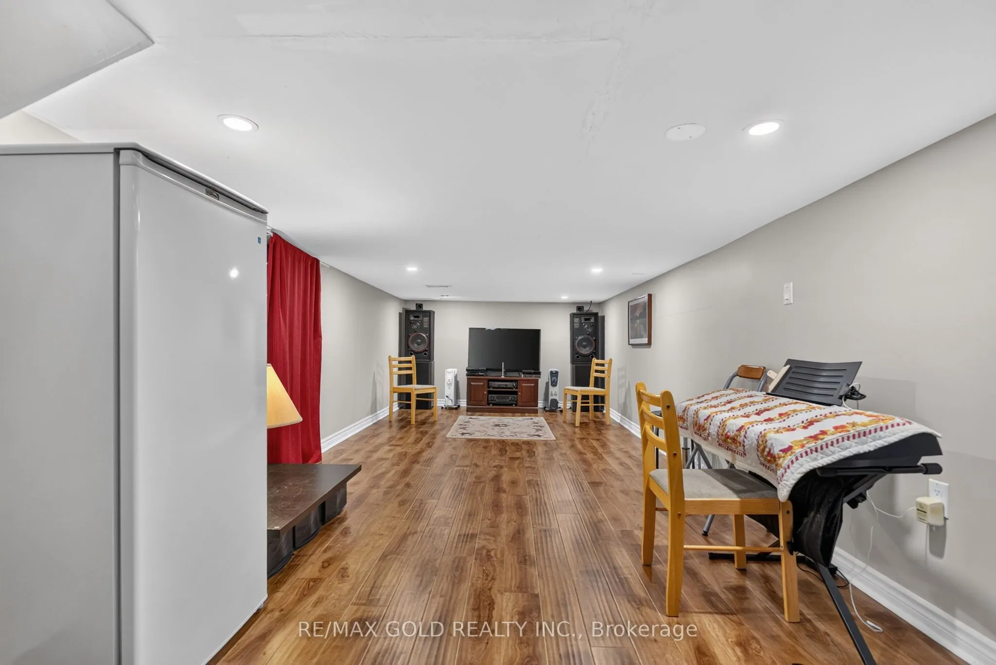 129 Folkstone Crescent