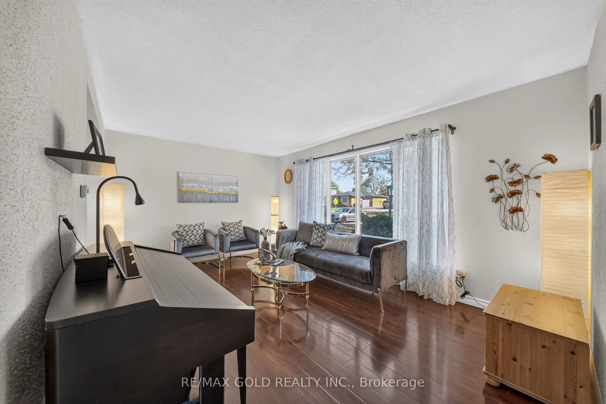 129 Folkstone Crescent