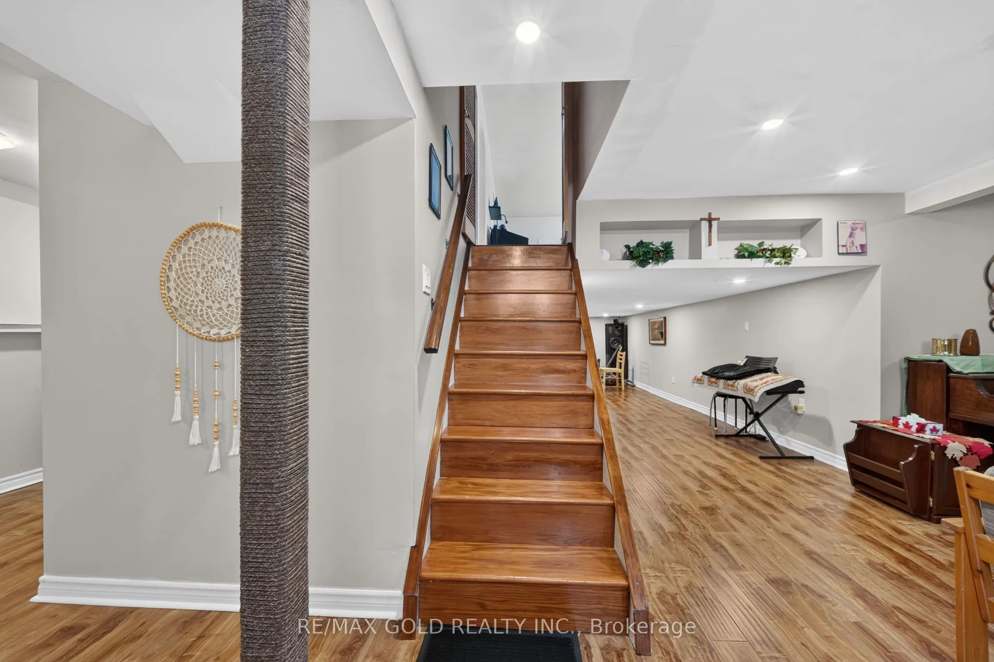 129 Folkstone Crescent