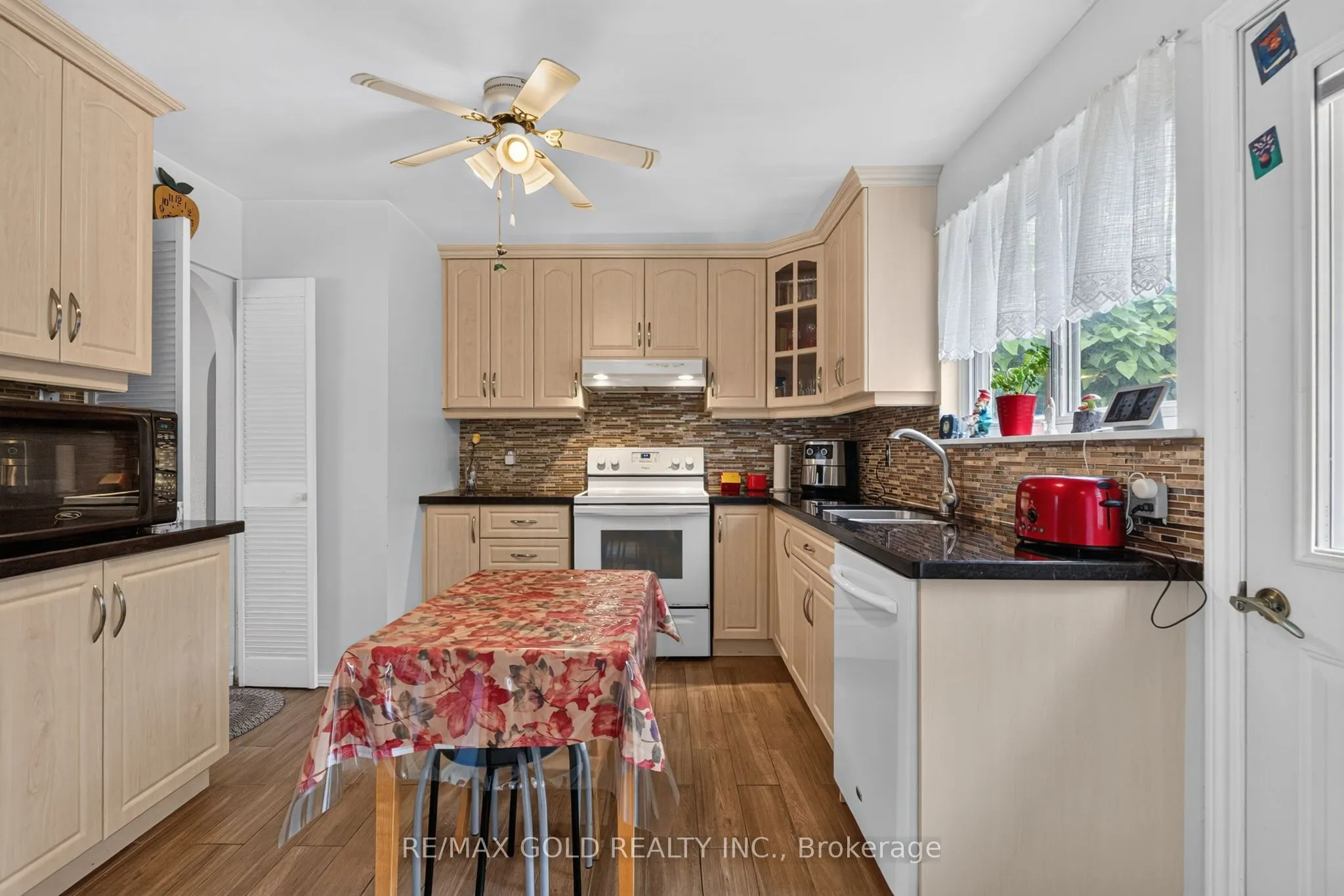 129 Folkstone Crescent