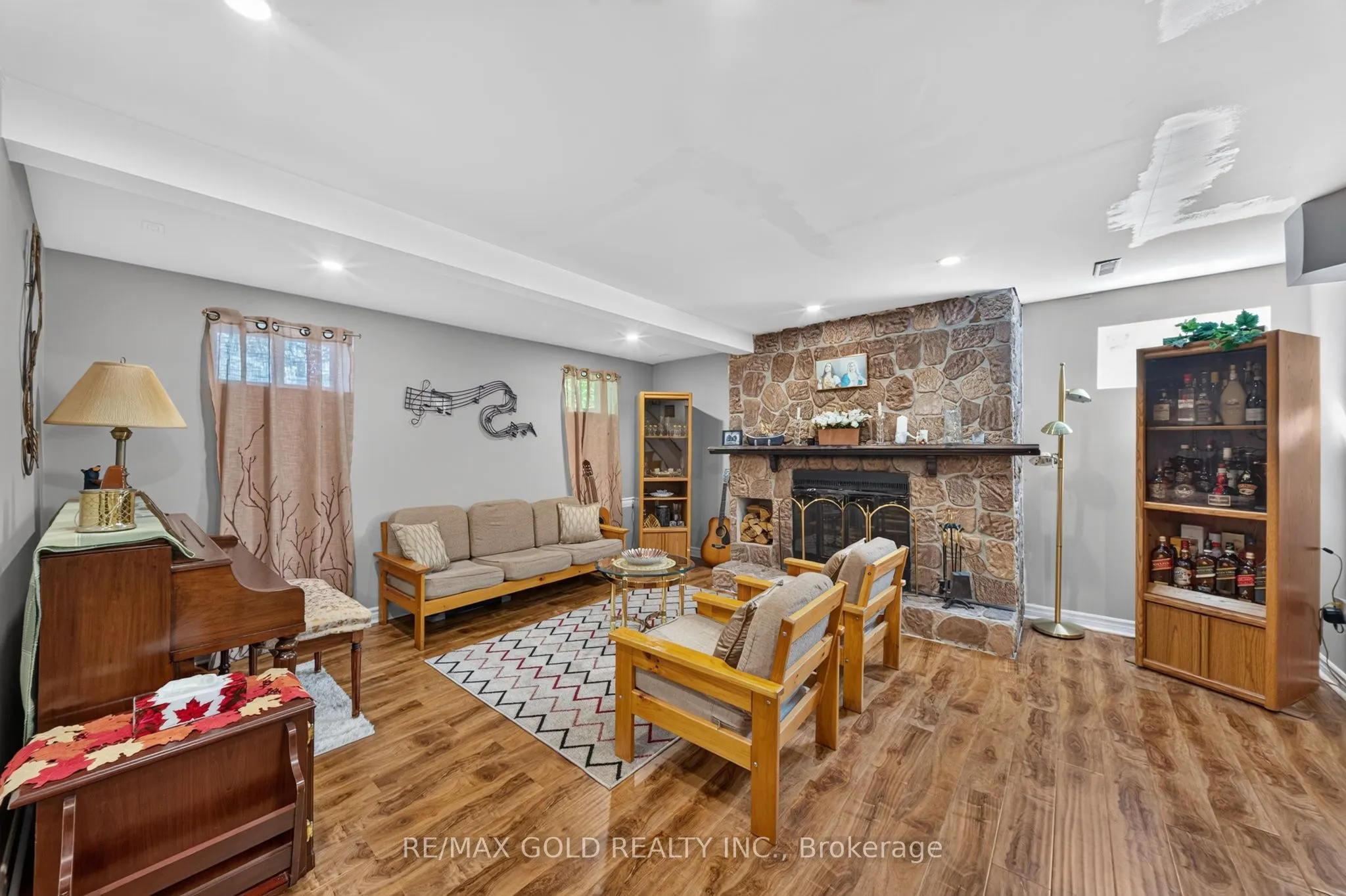 129 Folkstone Crescent