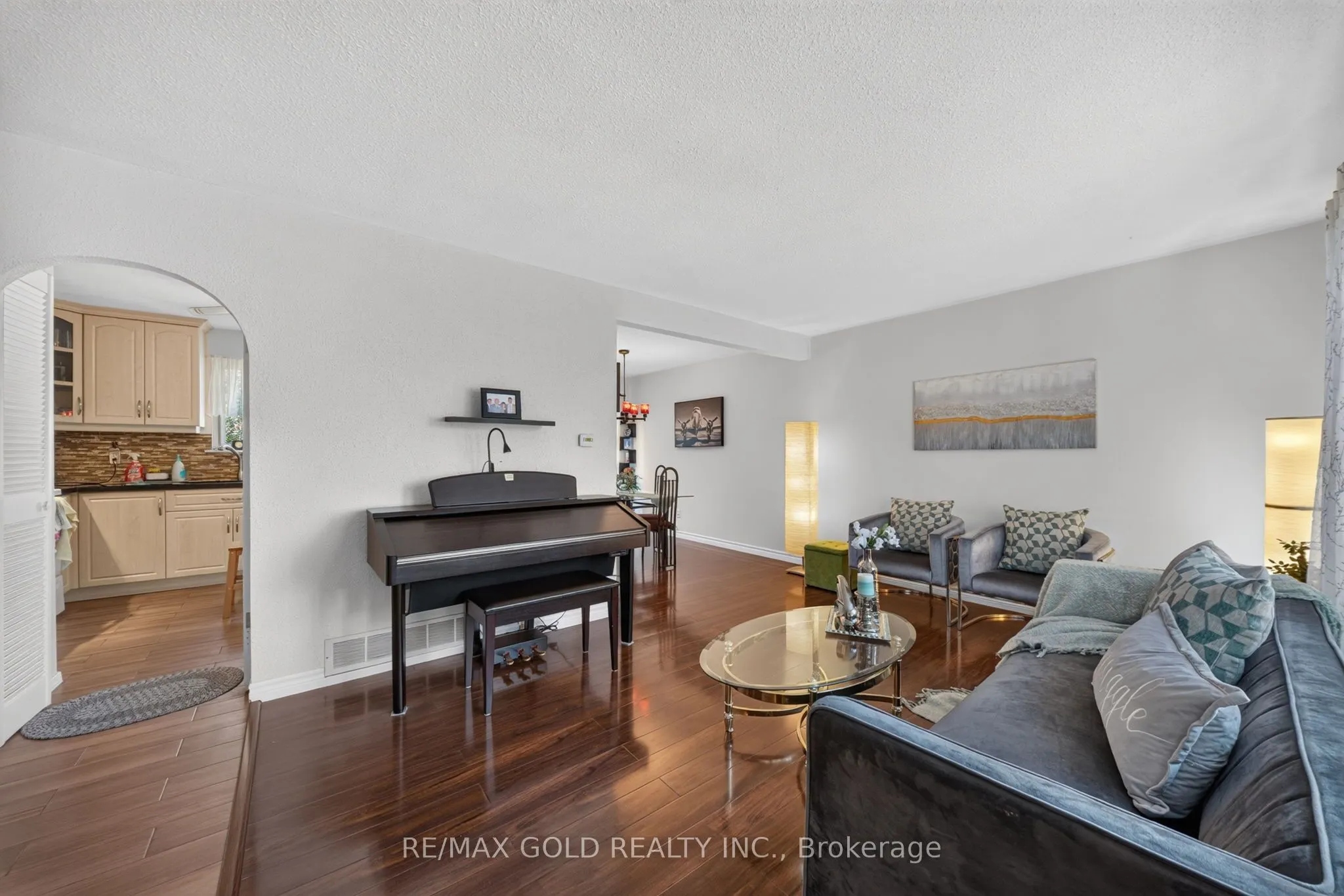 129 Folkstone Crescent
