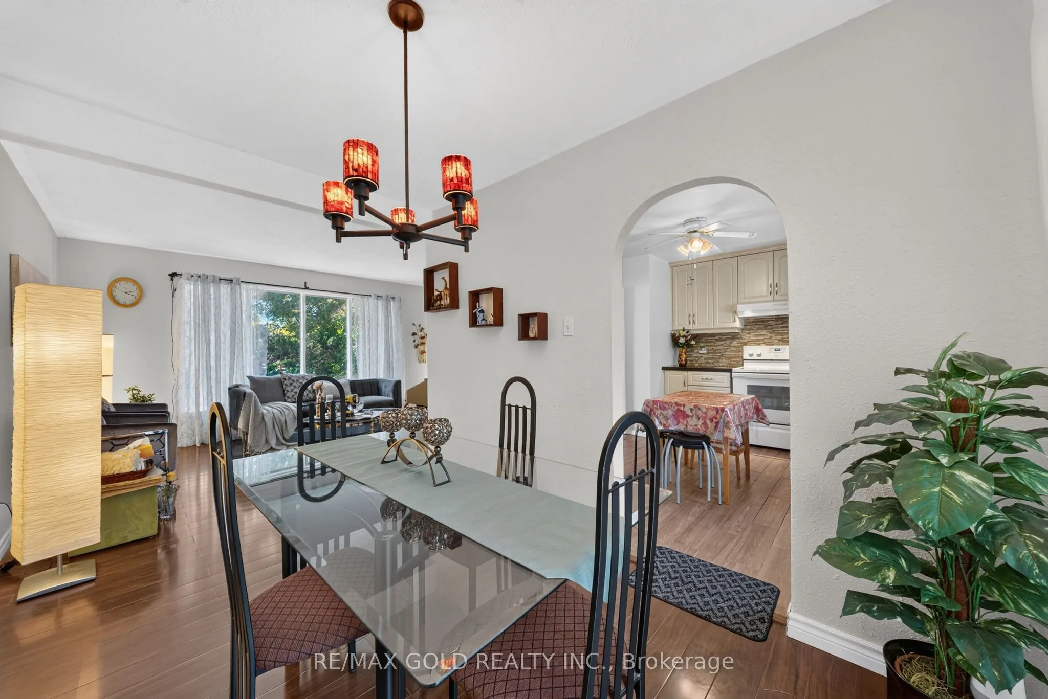 129 Folkstone Crescent