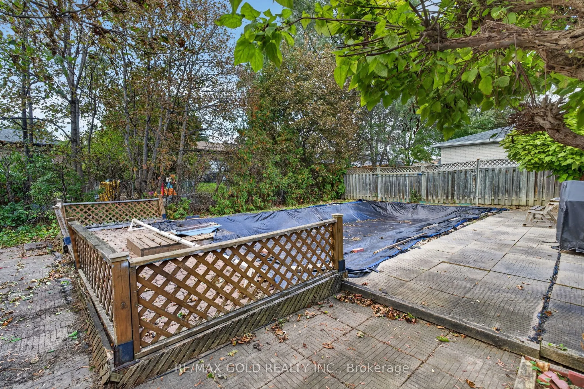 129 Folkstone Crescent