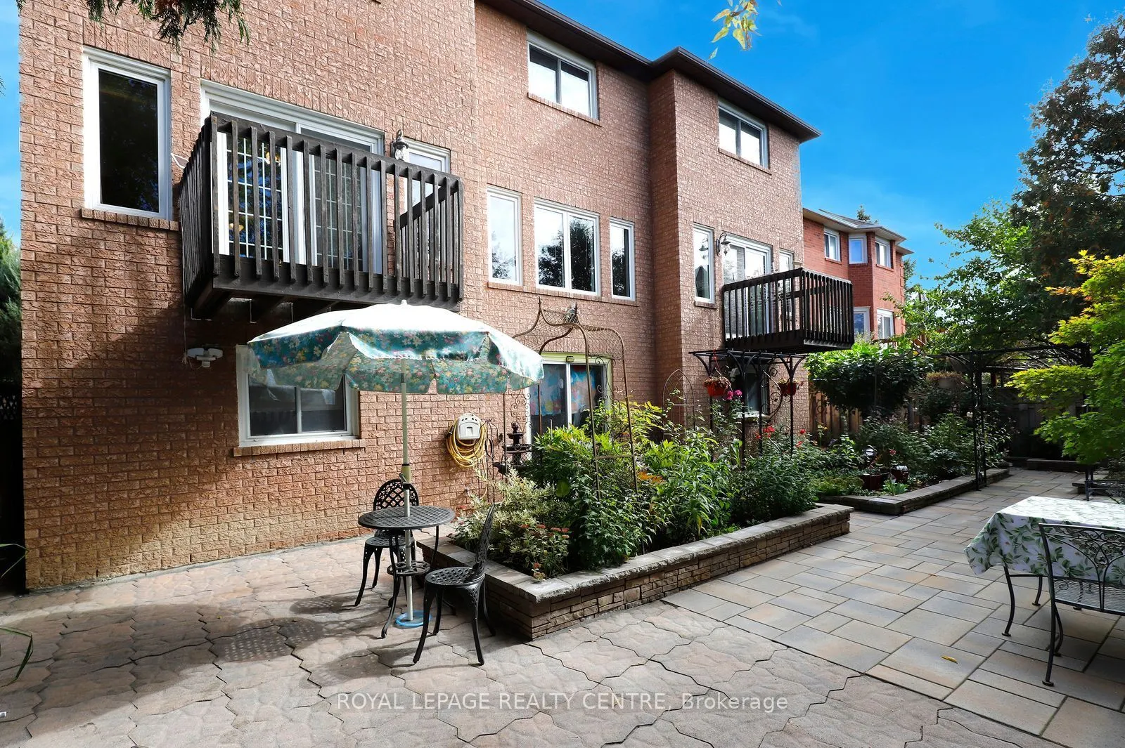 5680 Oldcastle Crescent