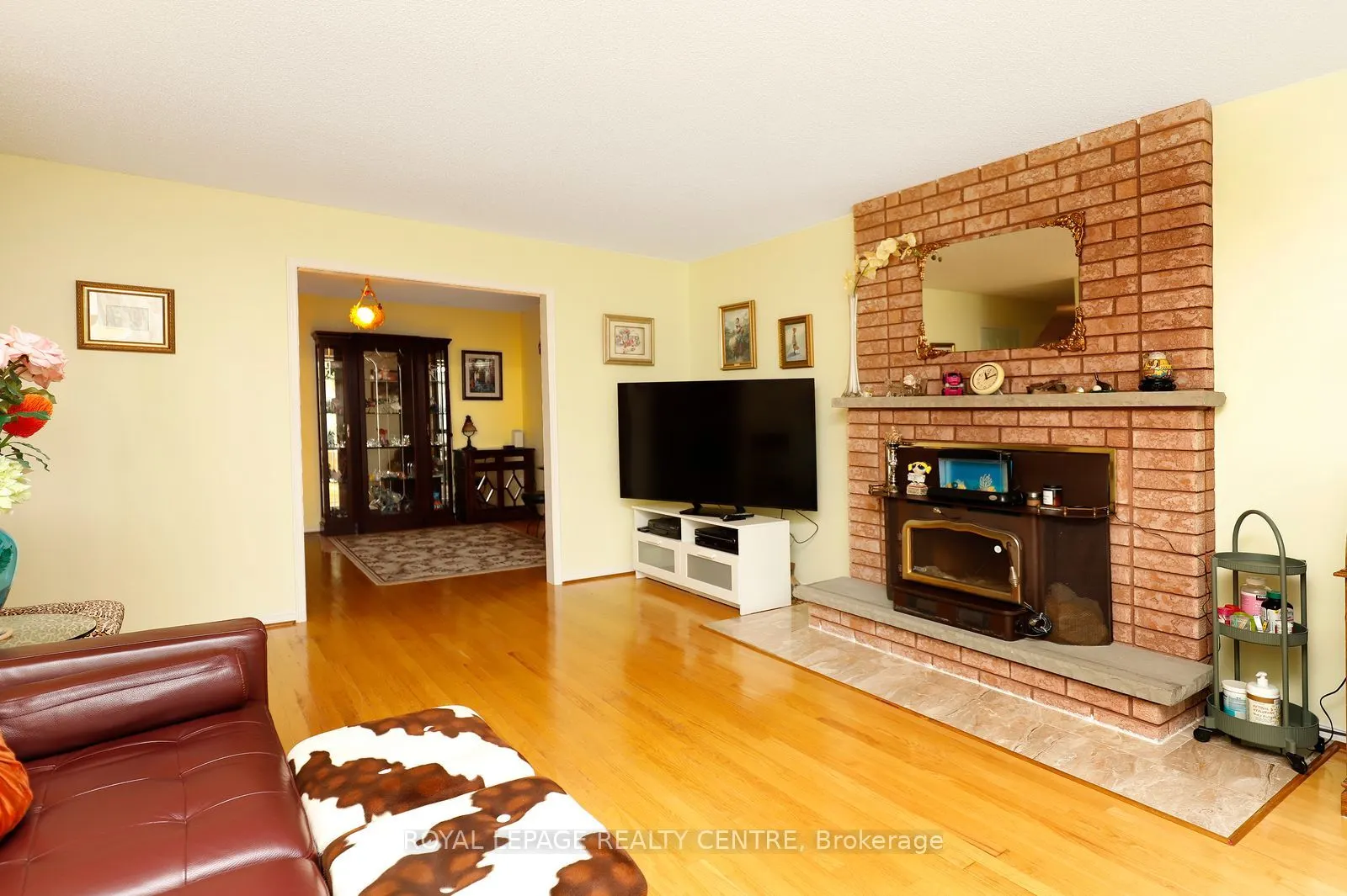 5680 Oldcastle Crescent