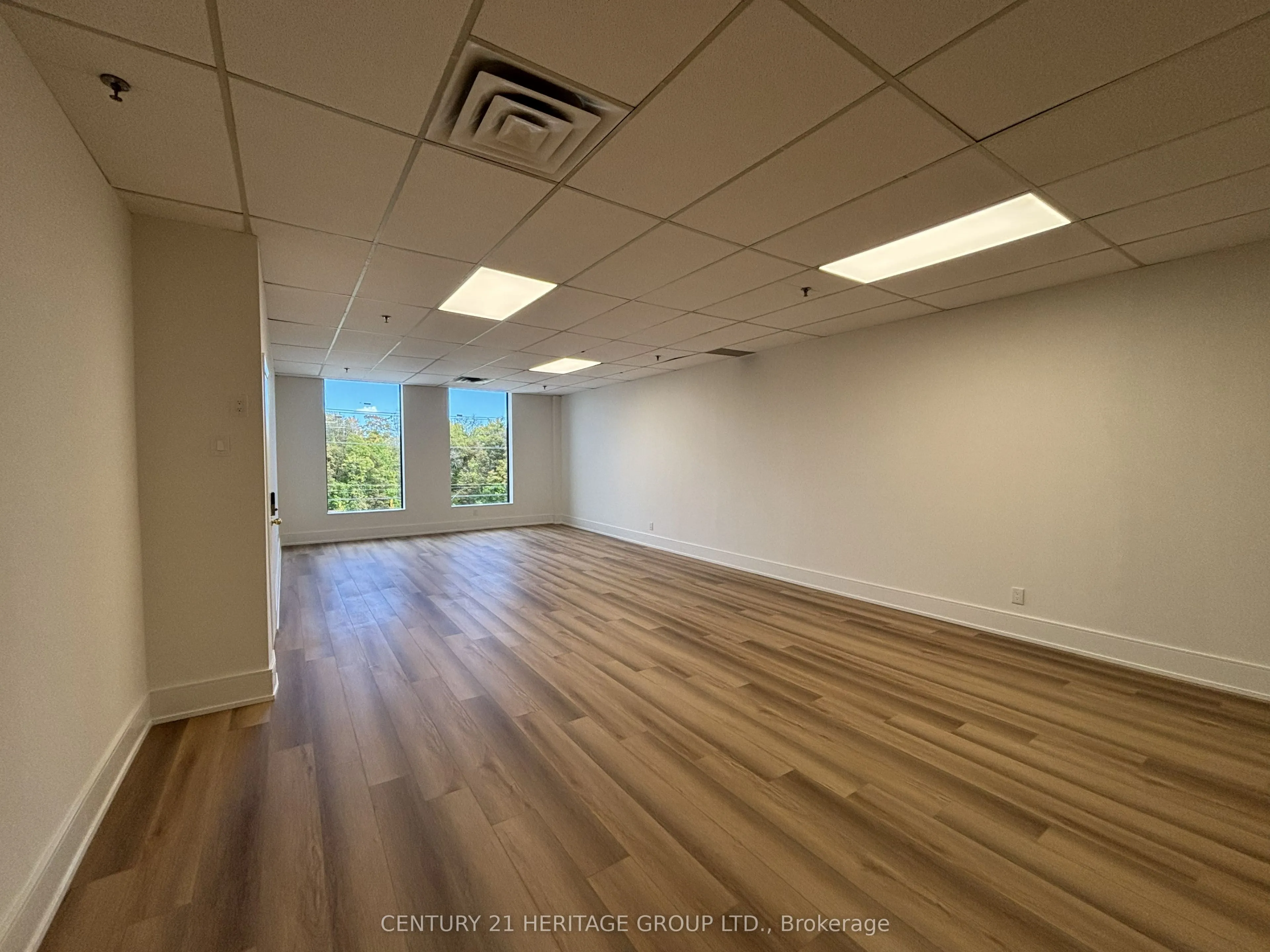 4544 Dufferin Street #208