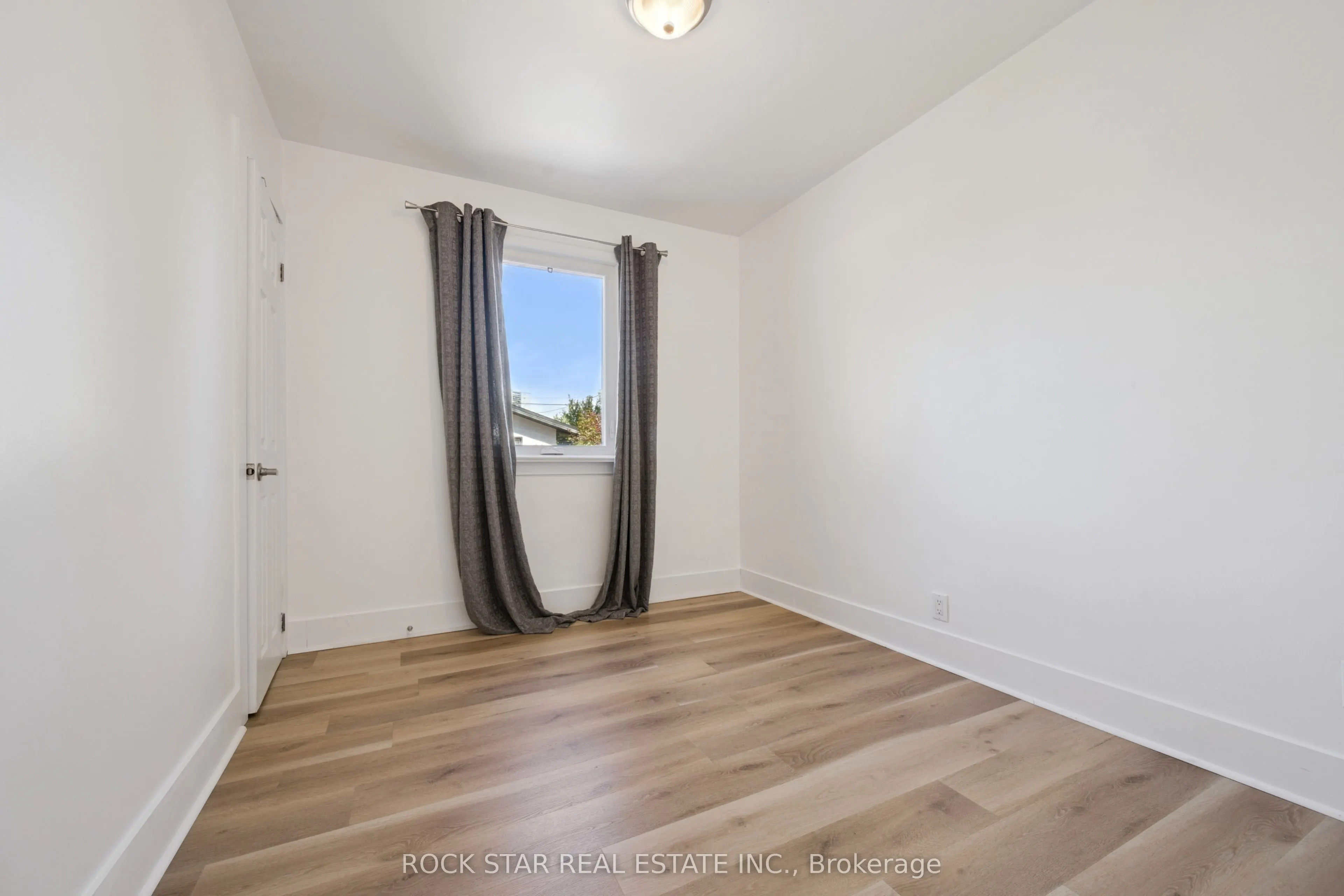 20 Braeburn Avenue