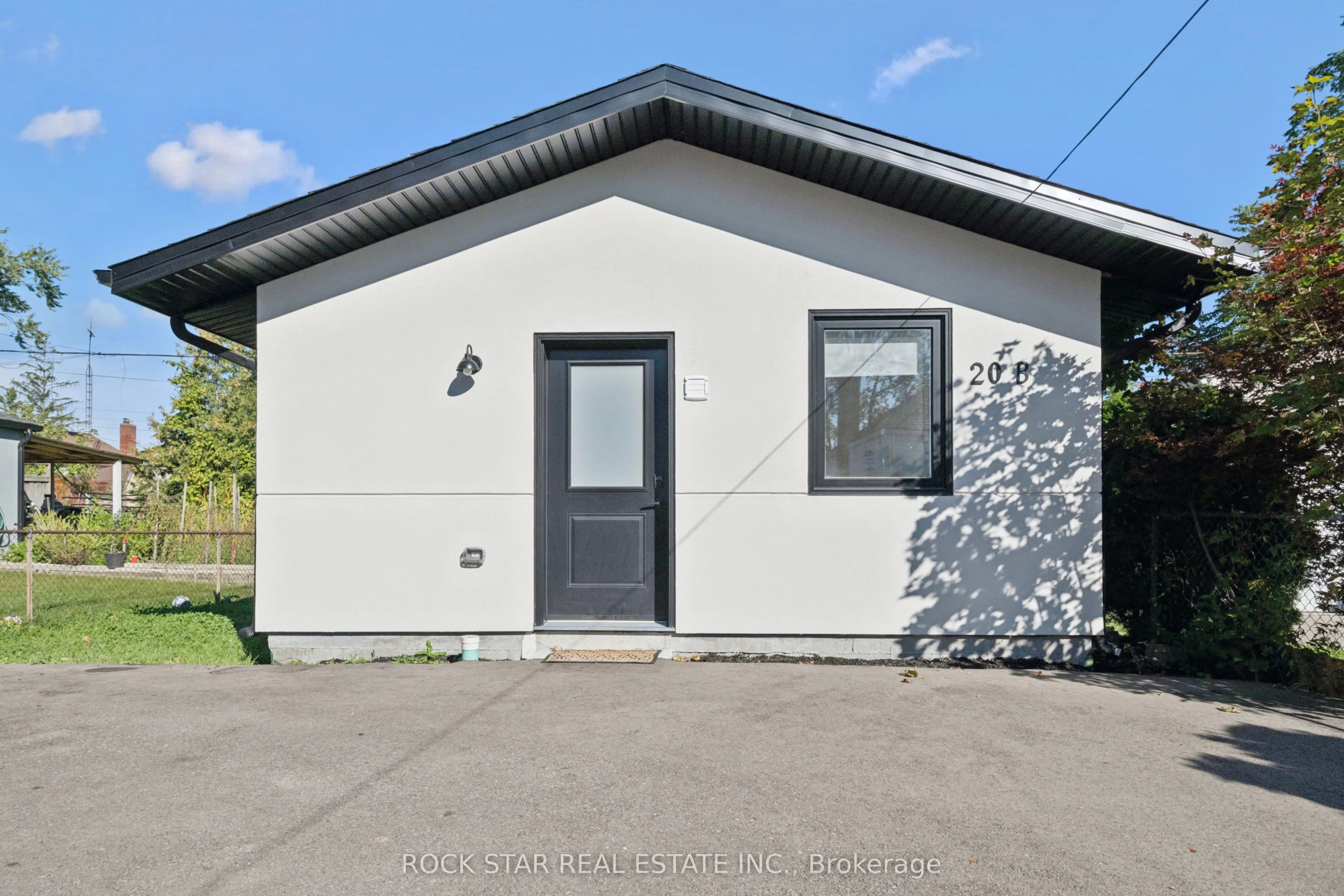 20 Braeburn Avenue
