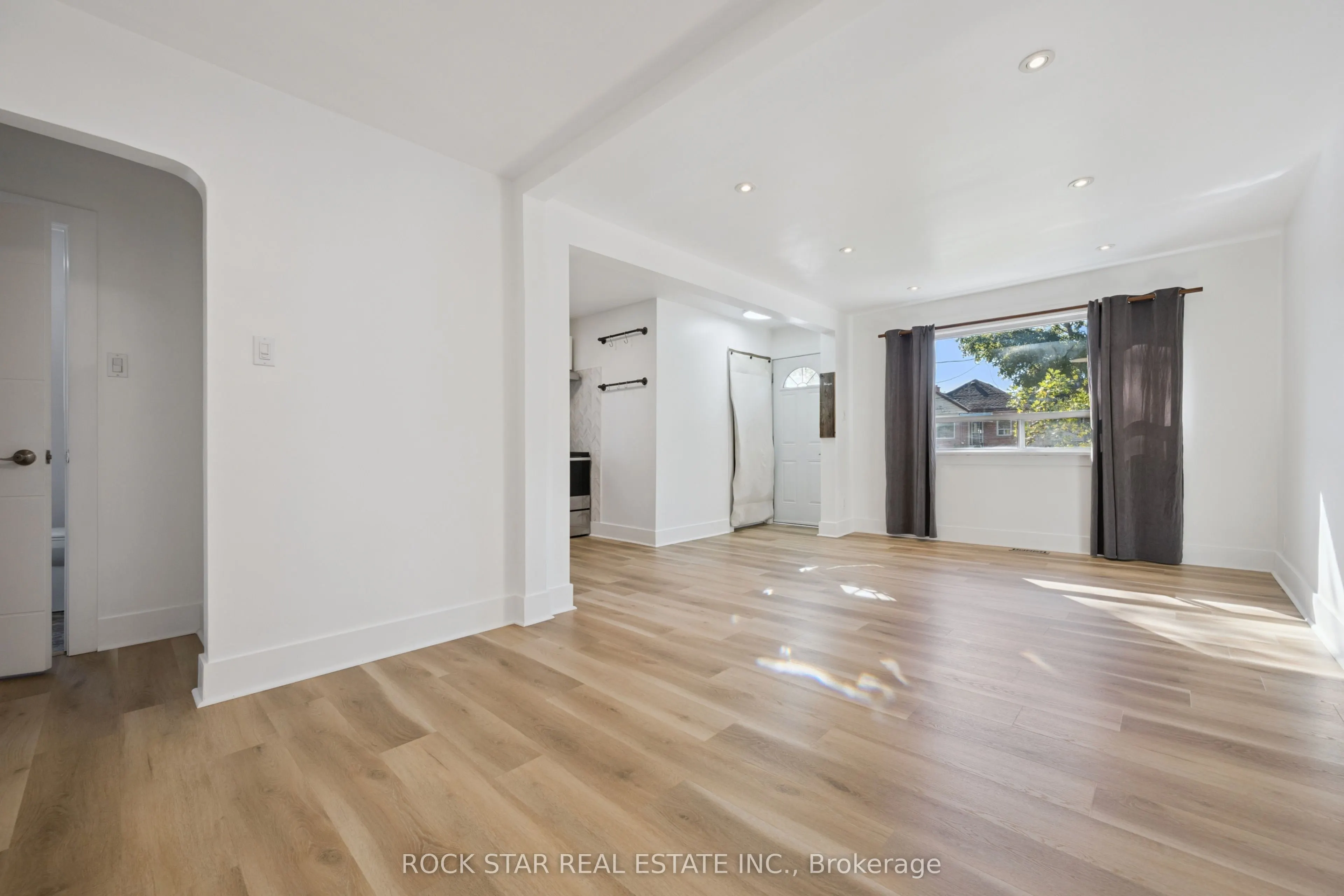 20 Braeburn Avenue