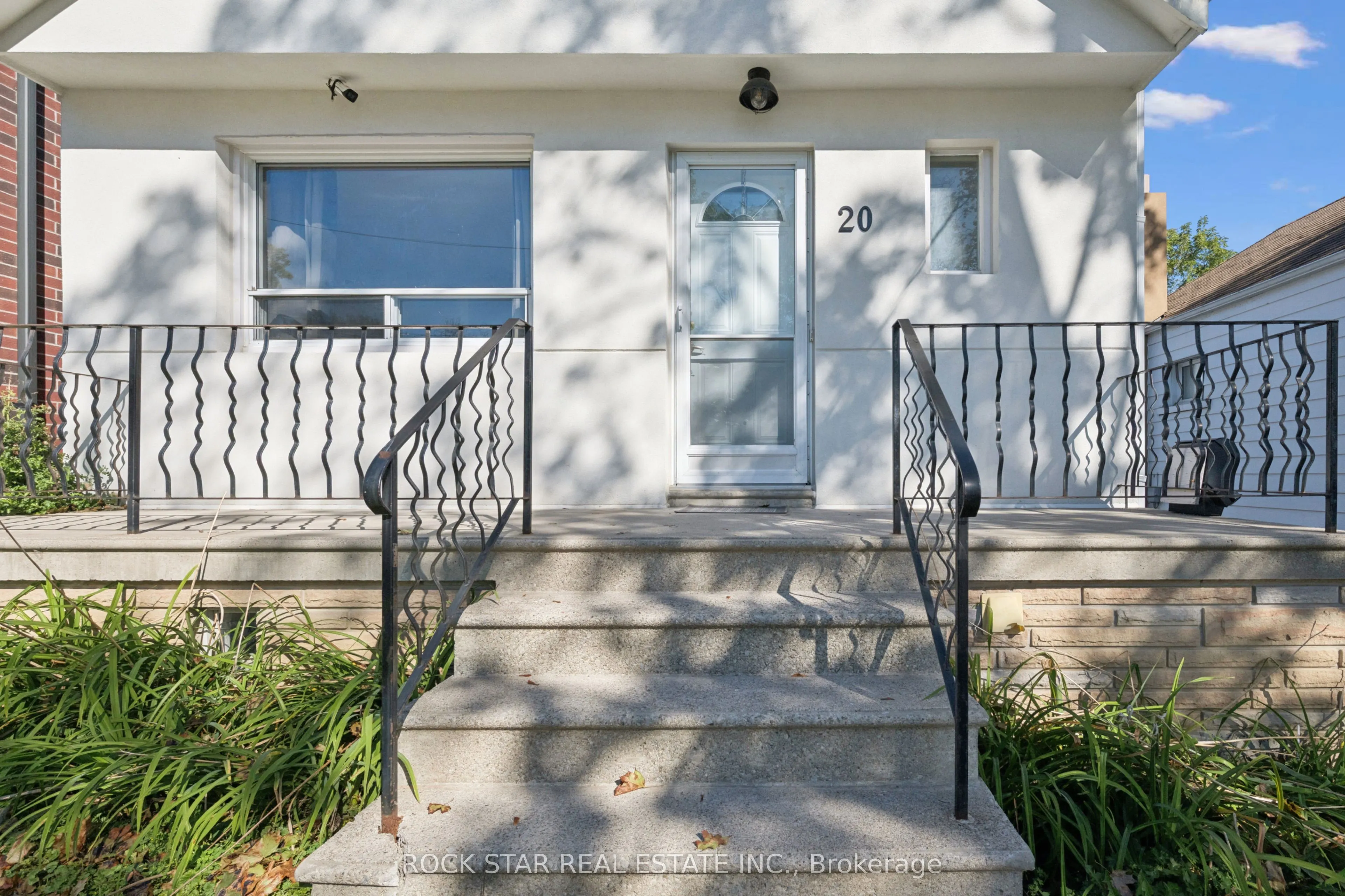 20 Braeburn Avenue