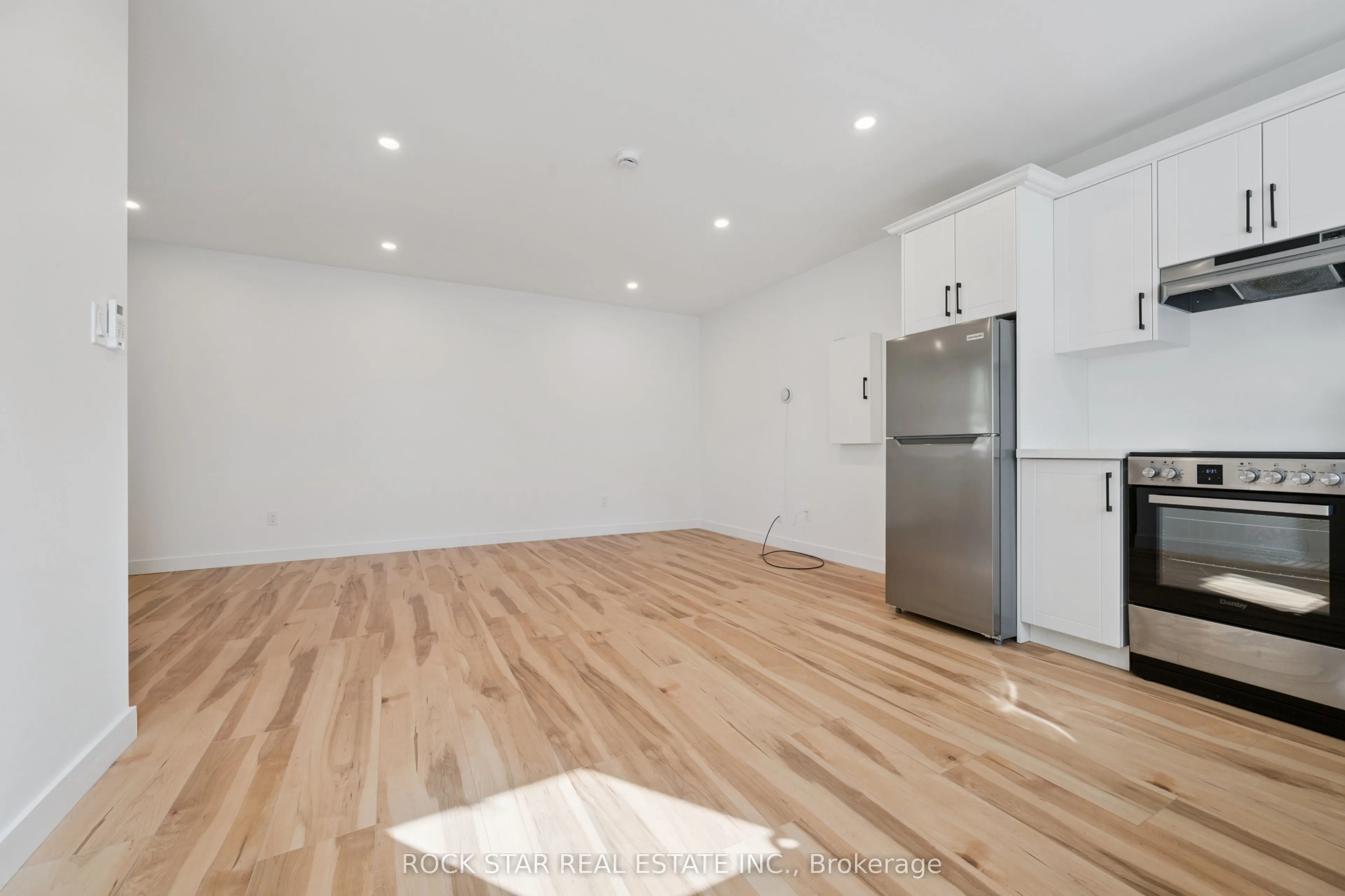 20 Braeburn Avenue
