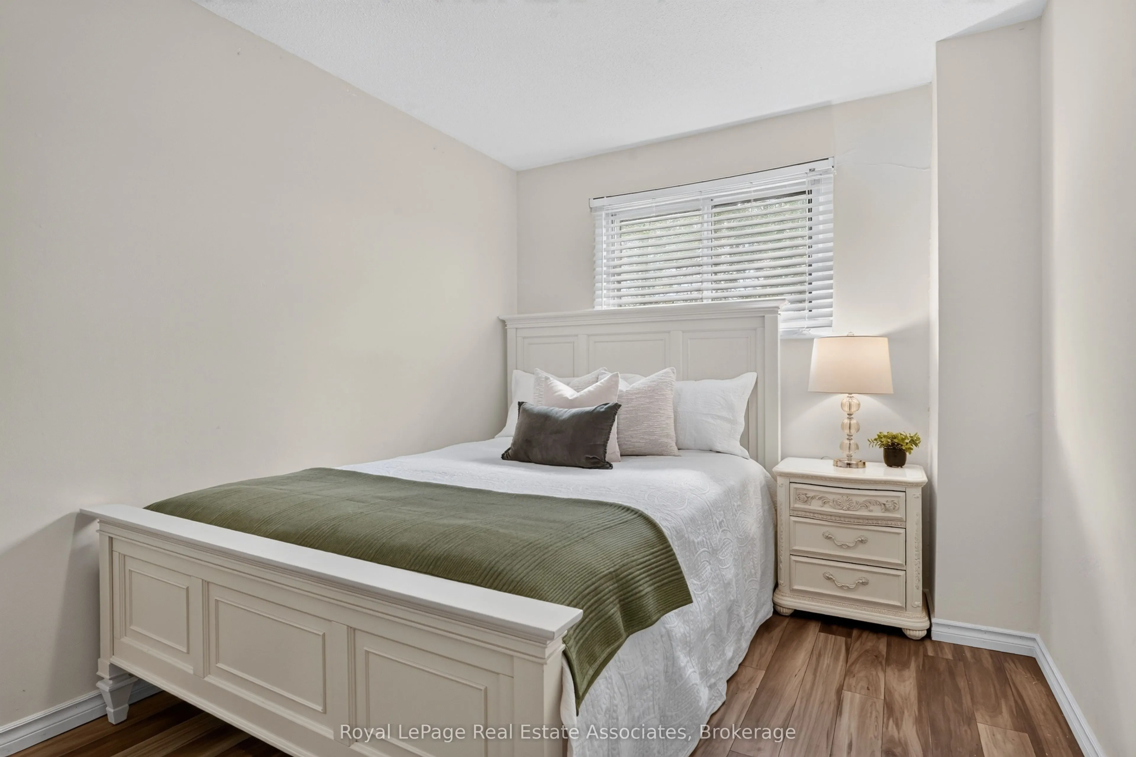 6 Ellerslie Road #6