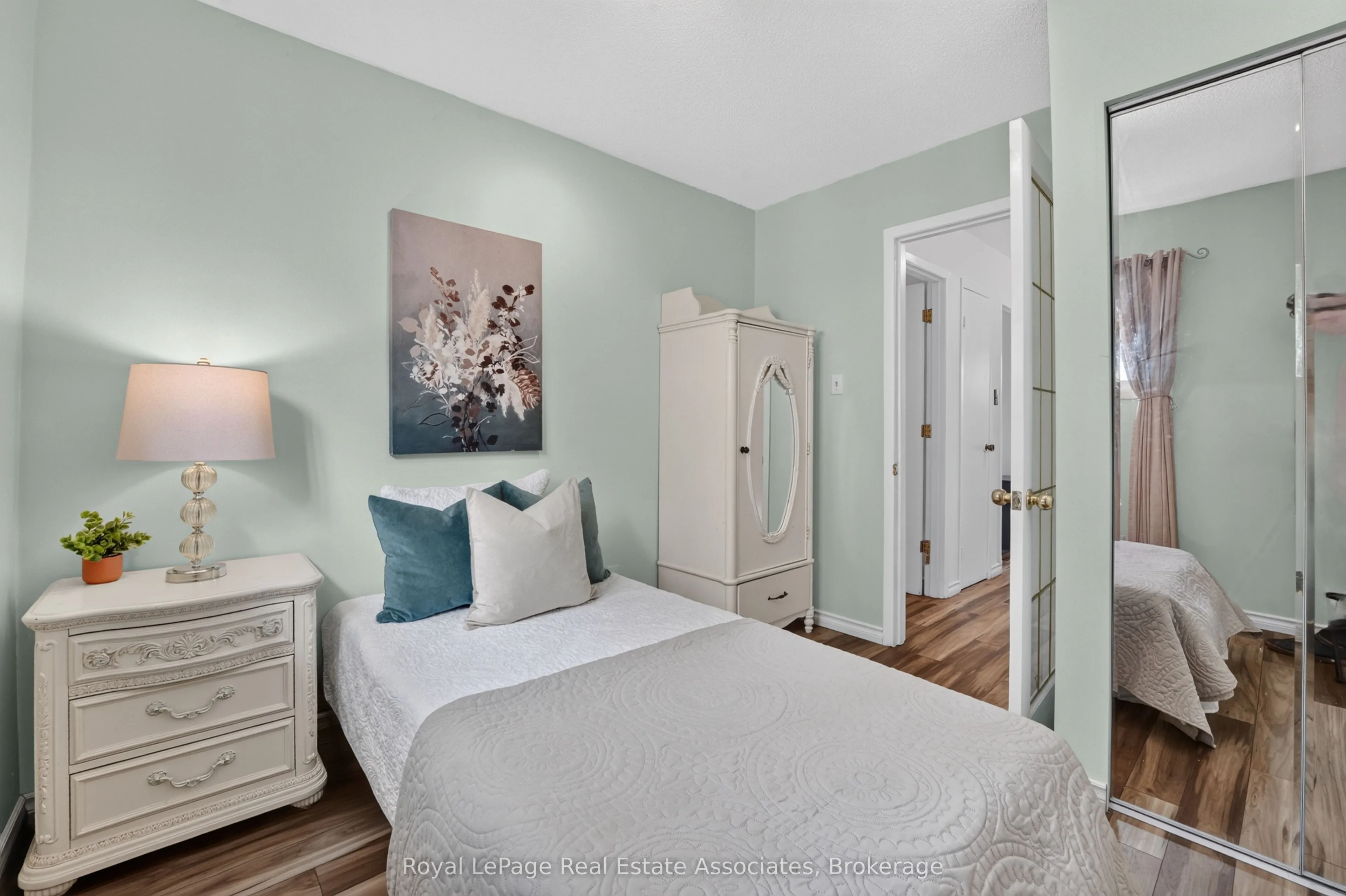 6 Ellerslie Road #6