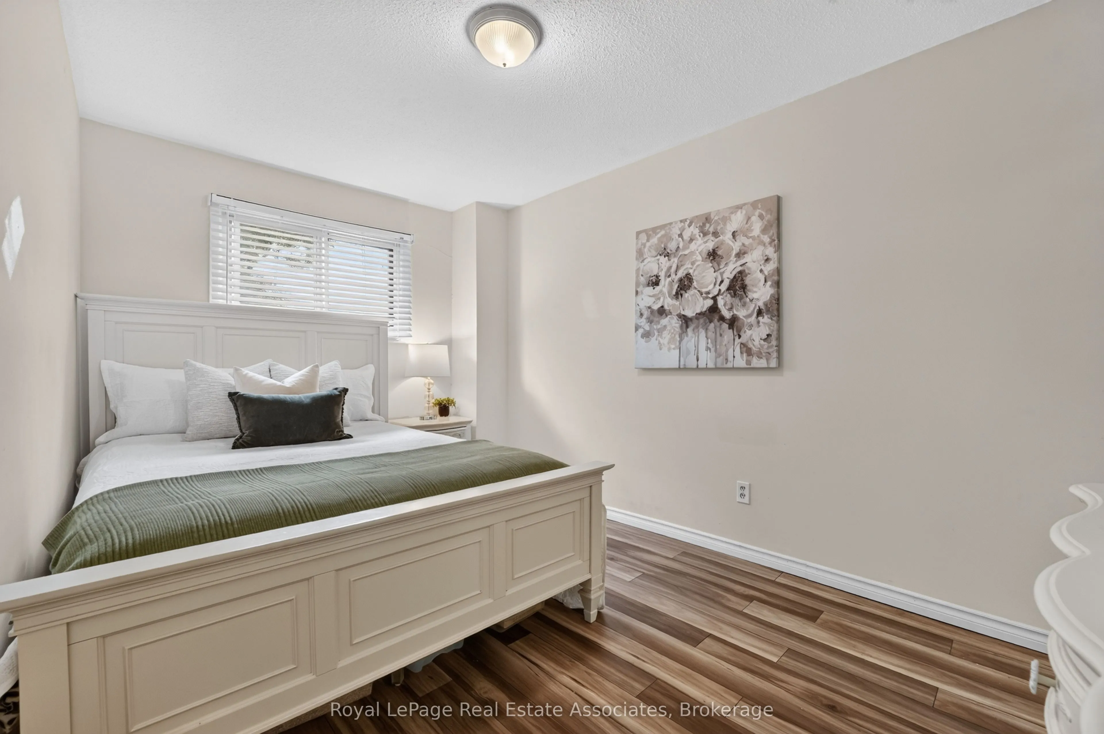 6 Ellerslie Road #6