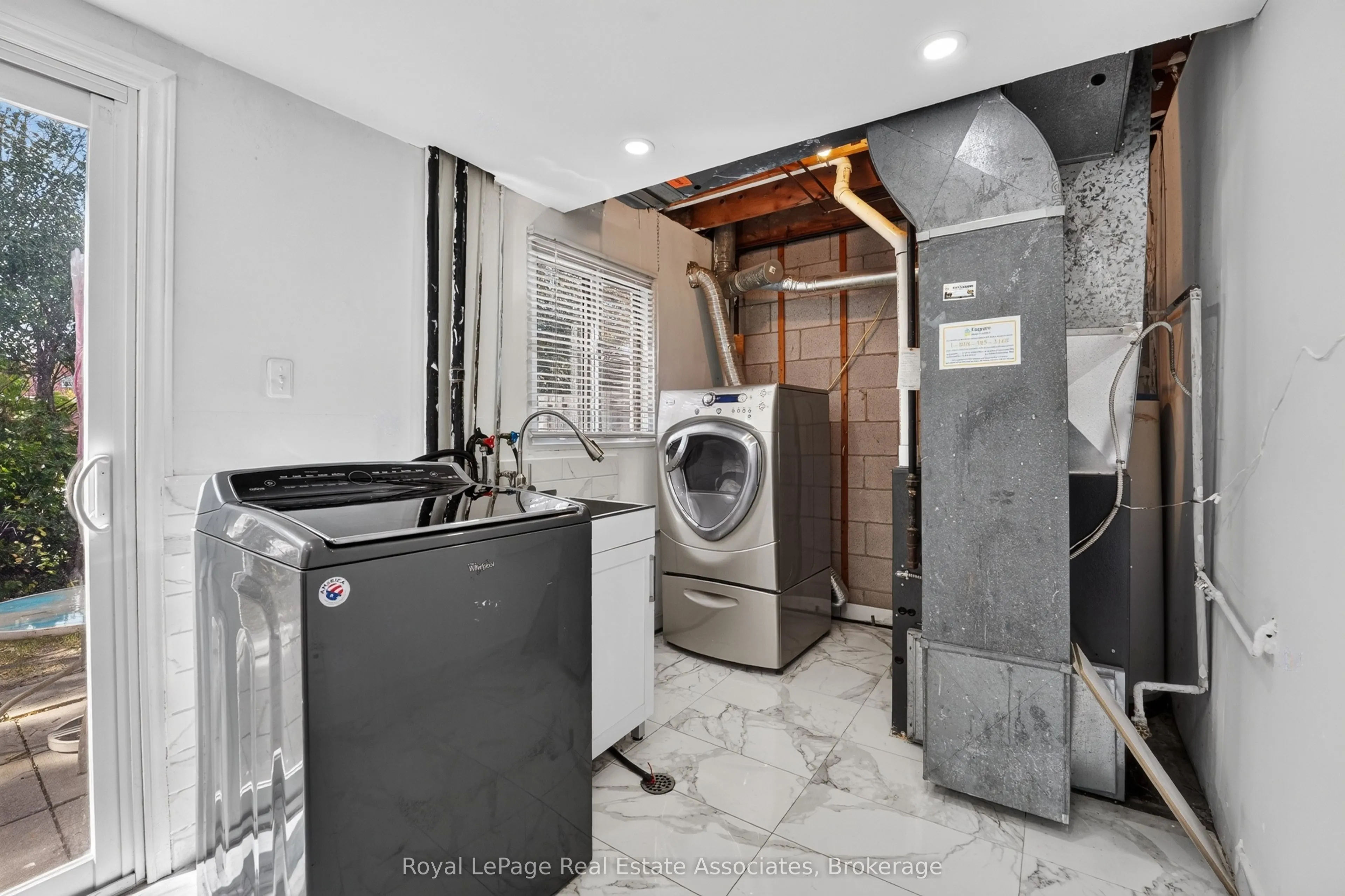 6 Ellerslie Road #6