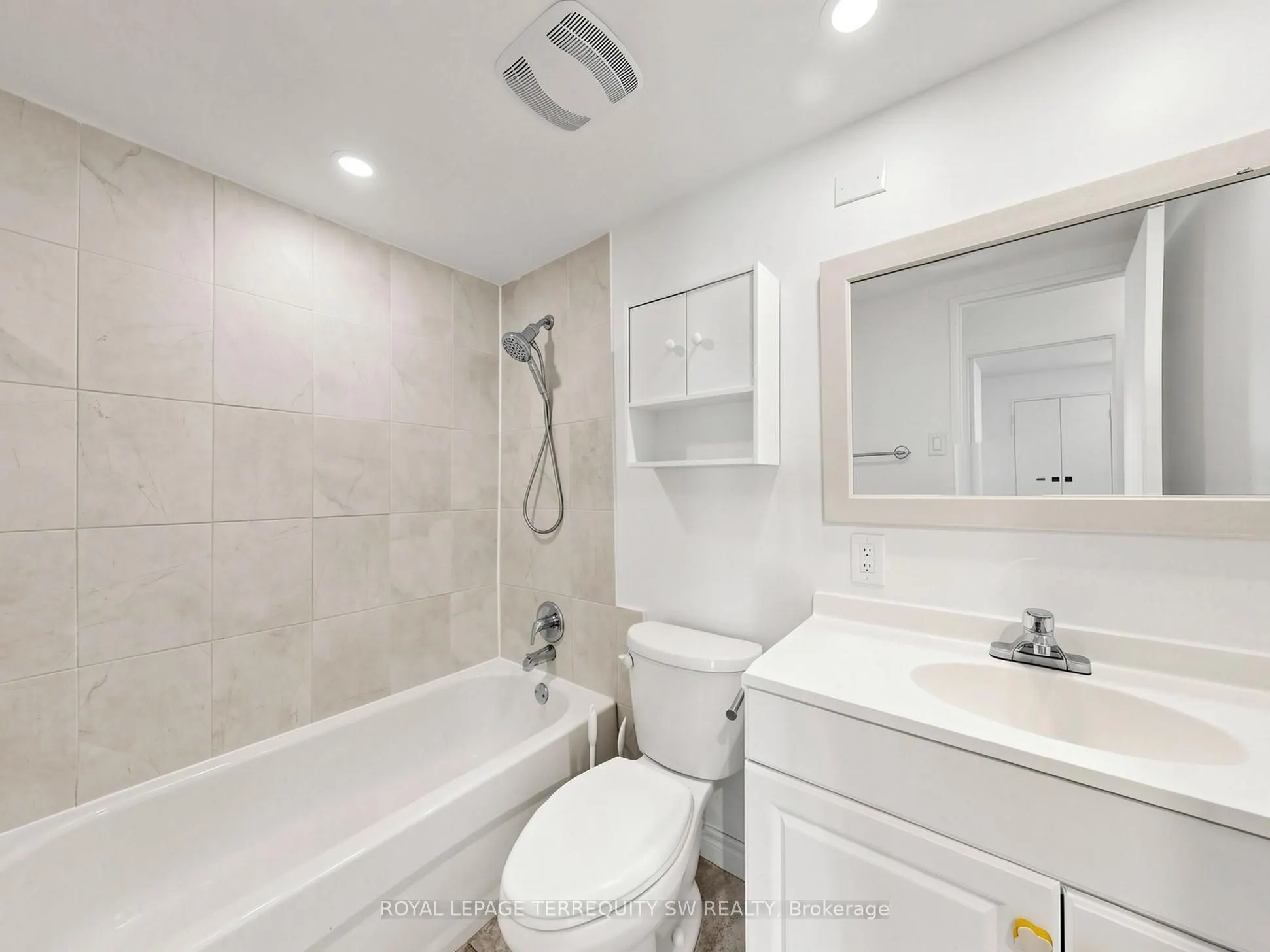 360 Ridelle Ave Avenue #2301