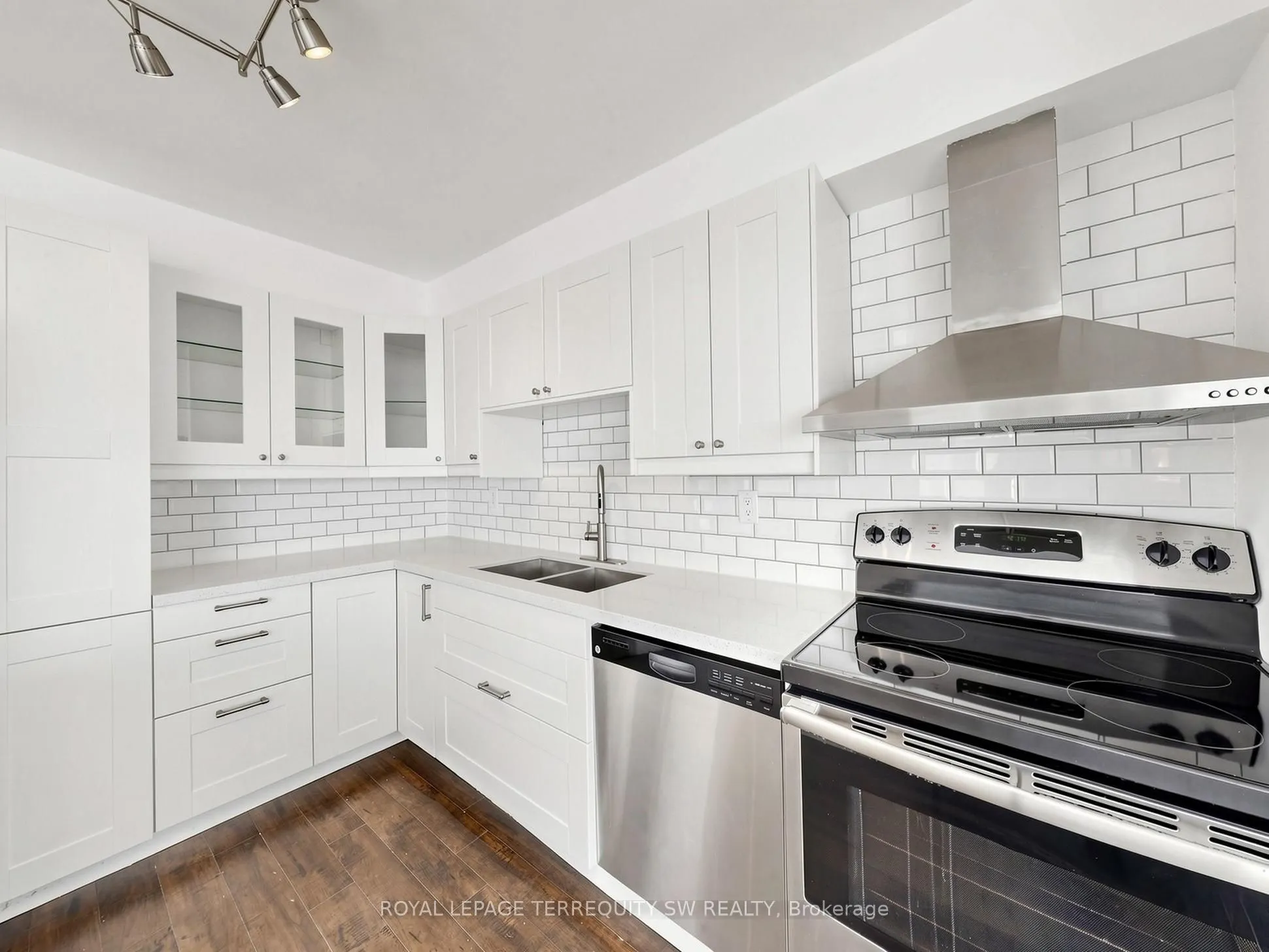 360 Ridelle Ave Avenue #2301