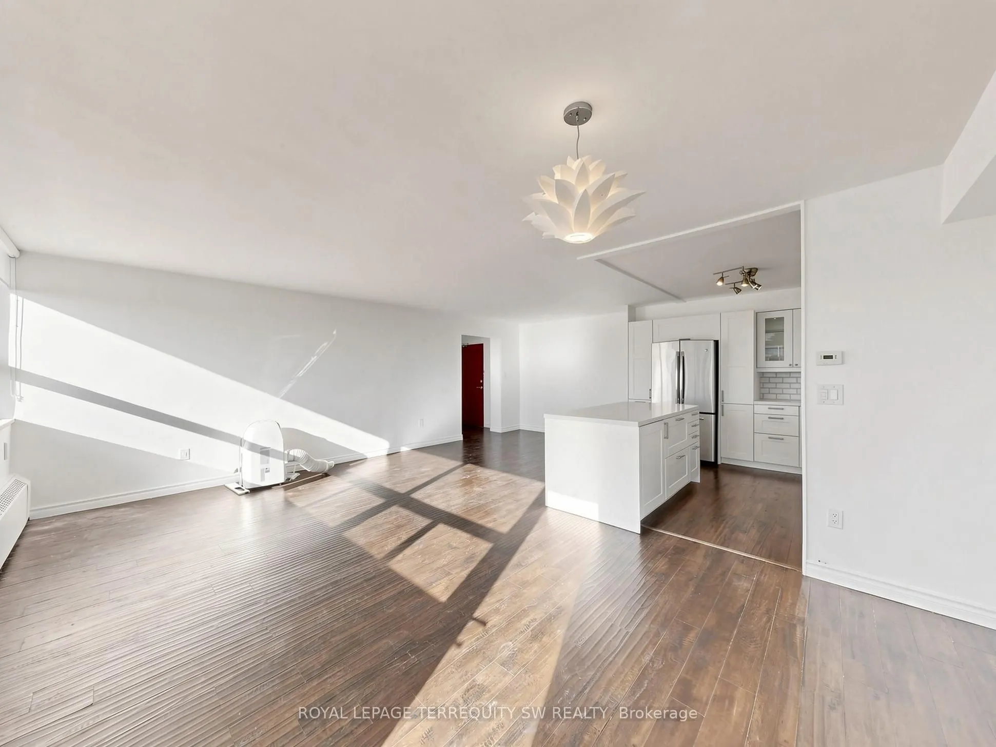 360 Ridelle Ave Avenue #2301