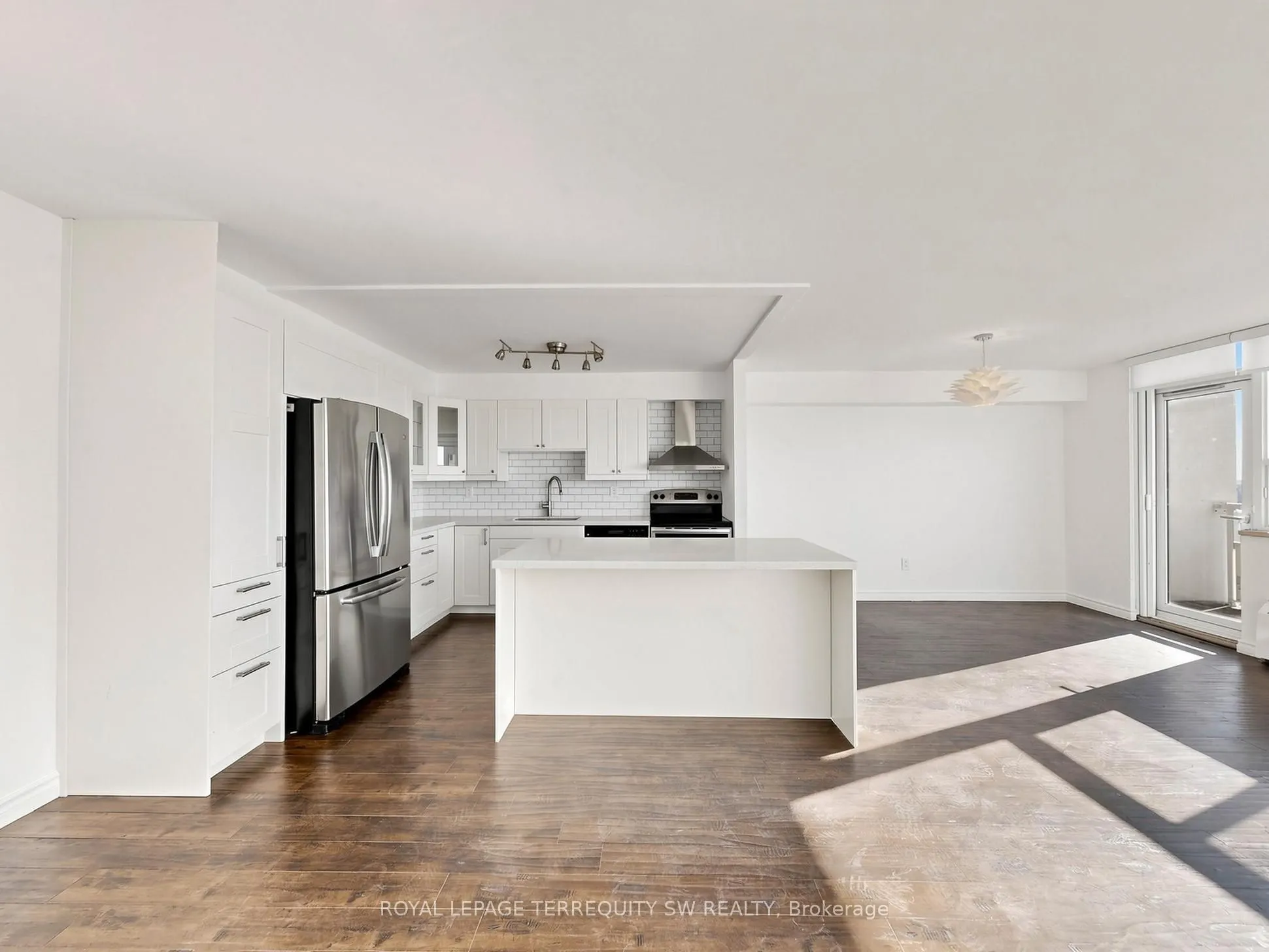 360 Ridelle Ave Avenue #2301
