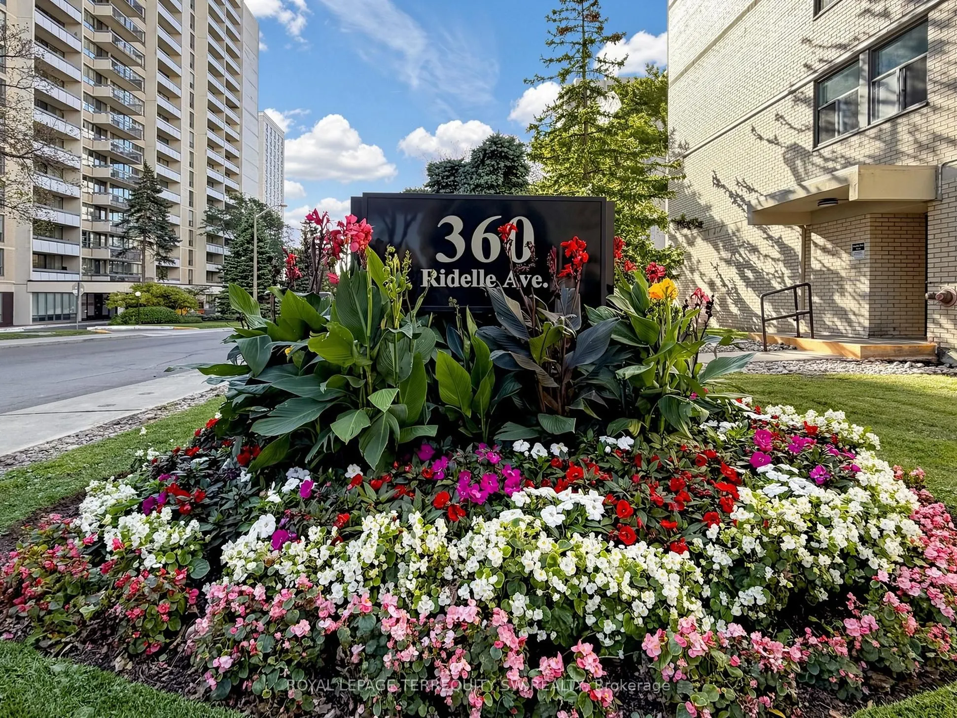 360 Ridelle Ave Avenue #2301