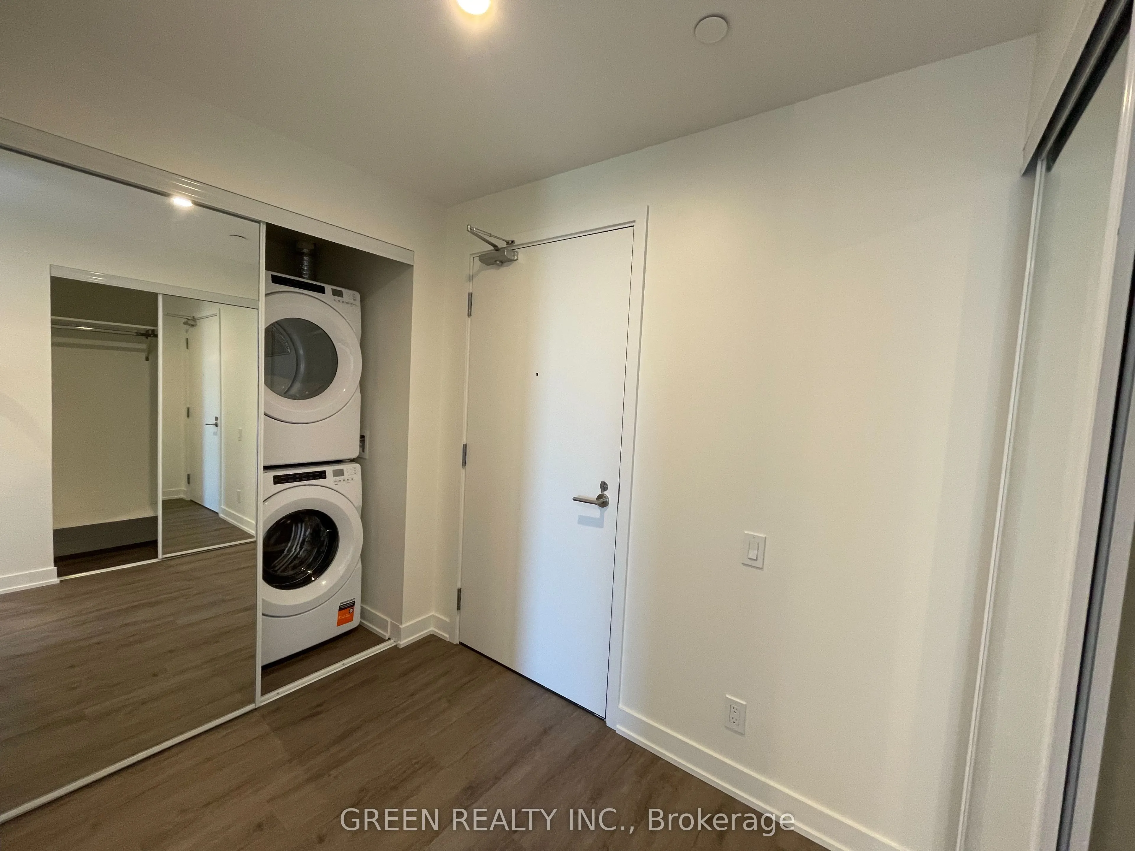 25 Gibbs Road #2607