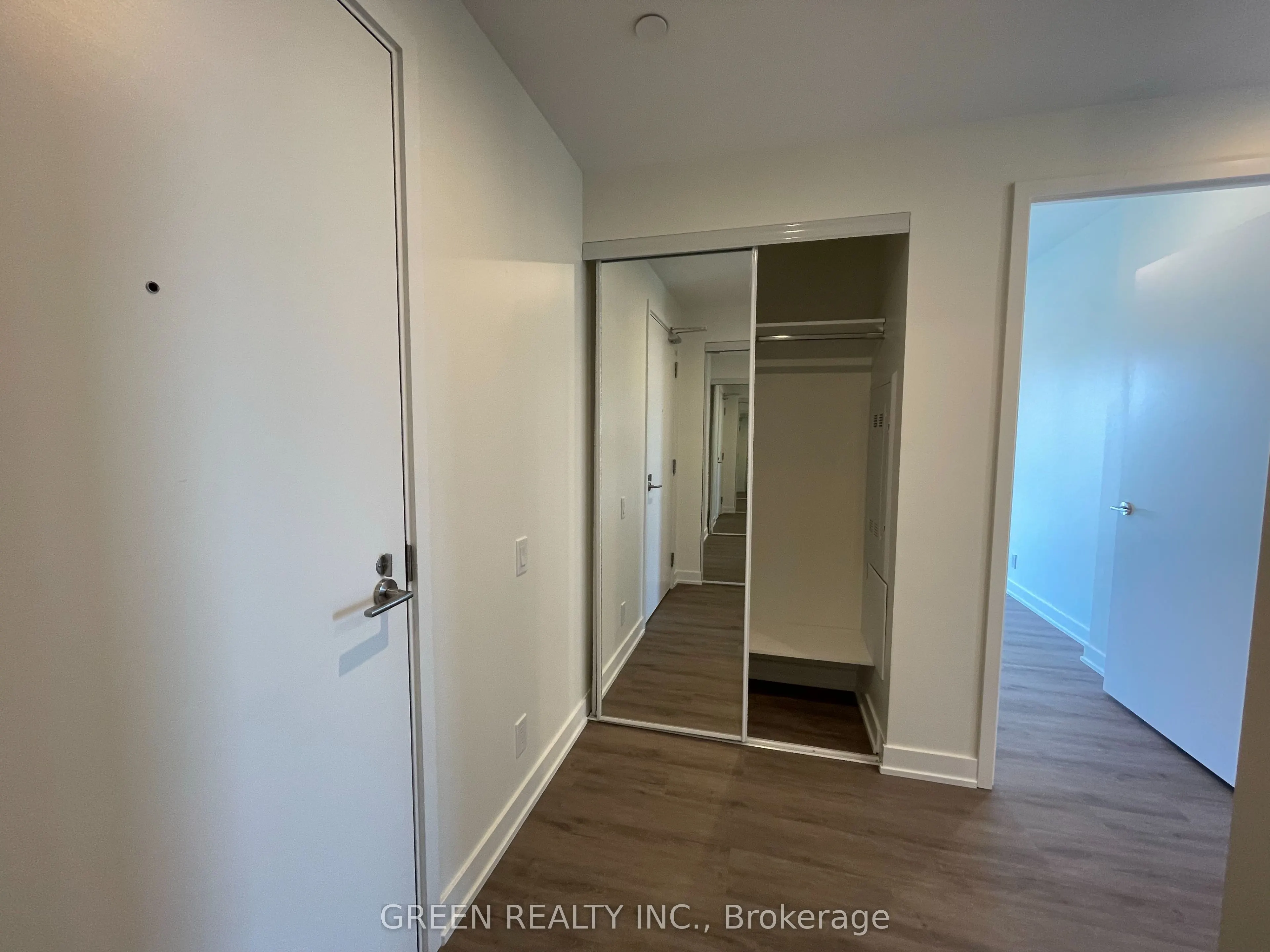25 Gibbs Road #2607
