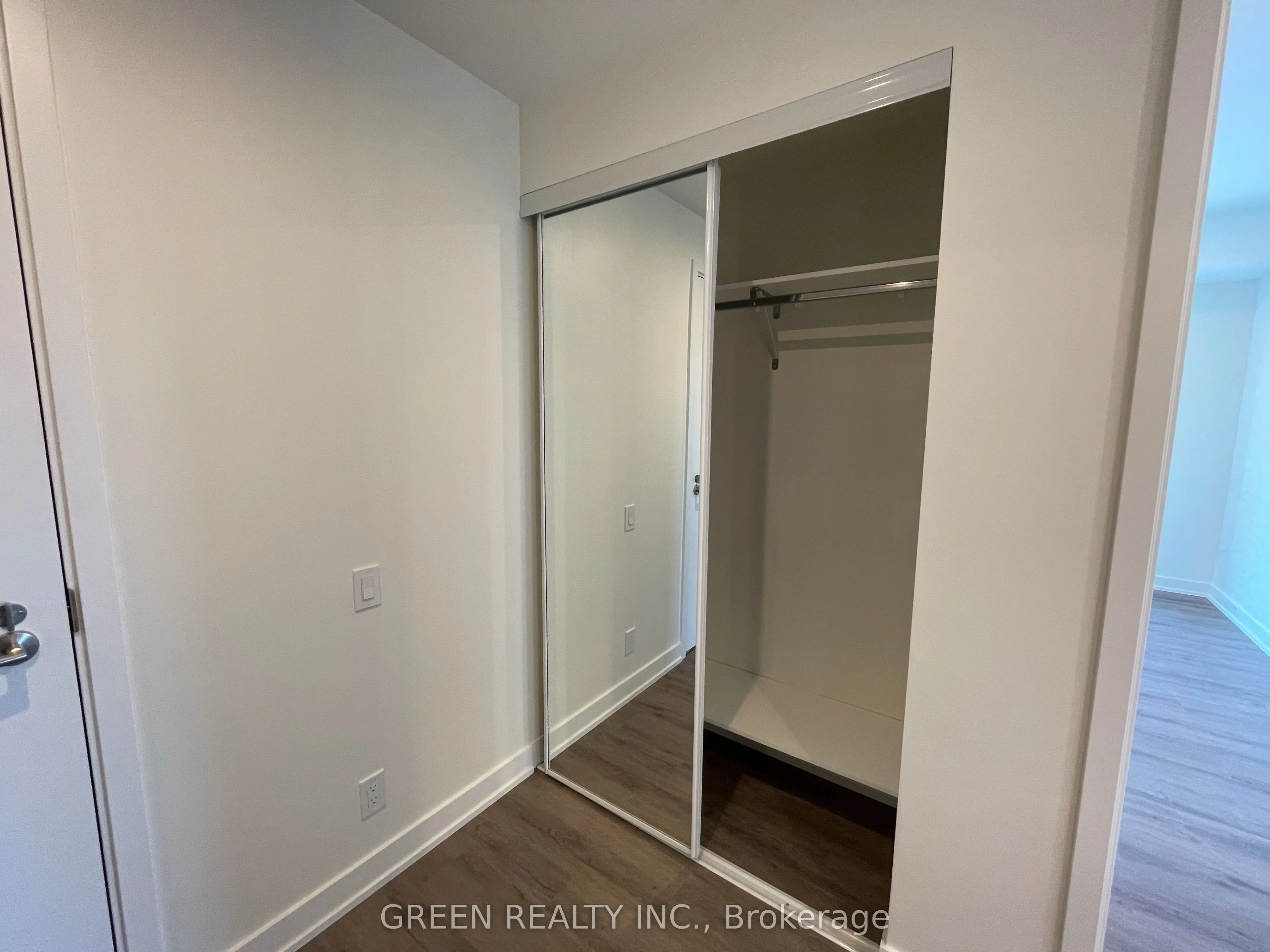 25 Gibbs Road #2607