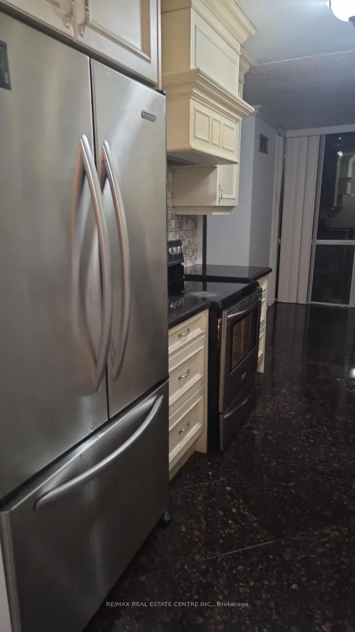 350 Webb Drive #411