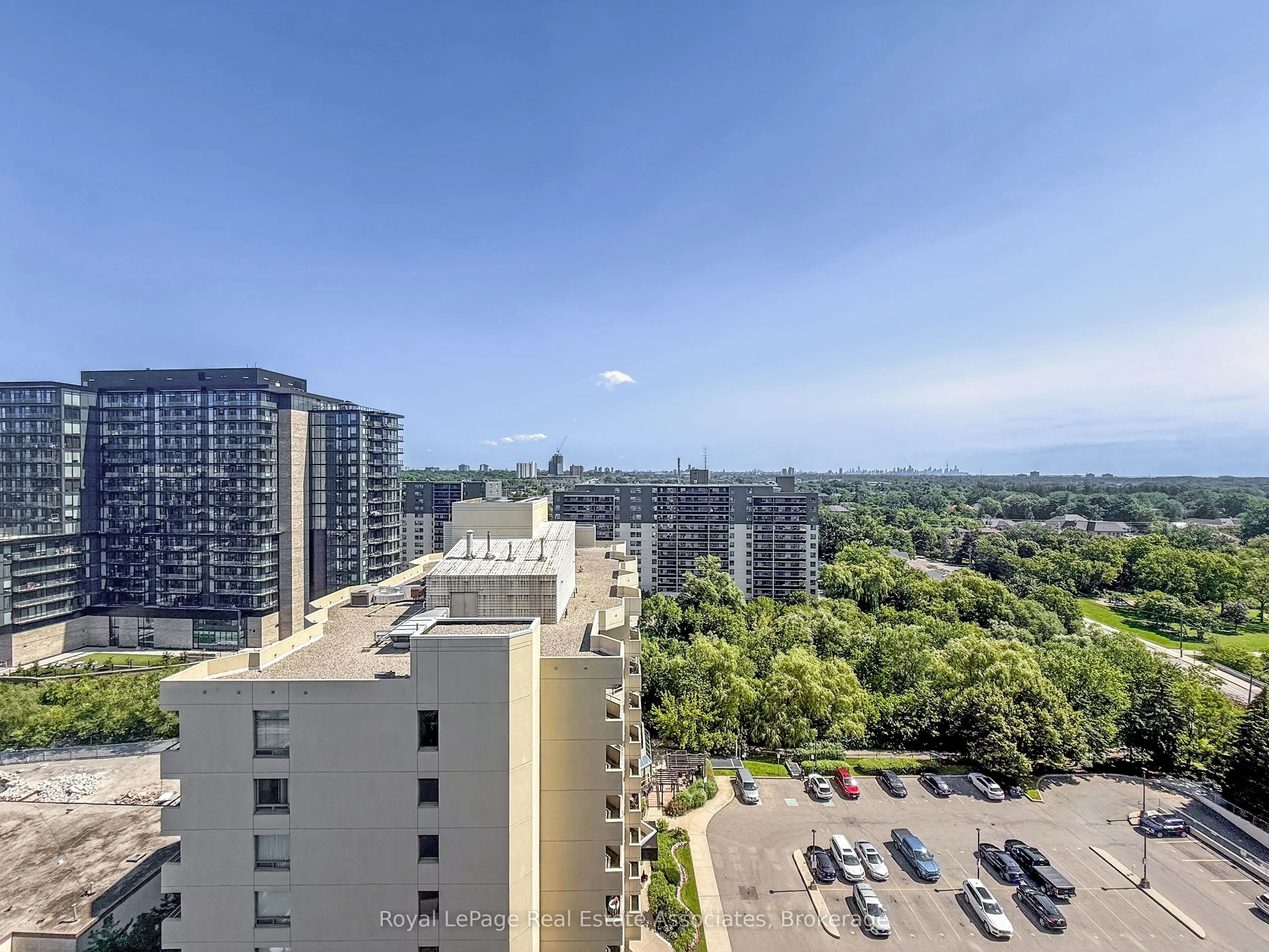 75 King Street E #1611