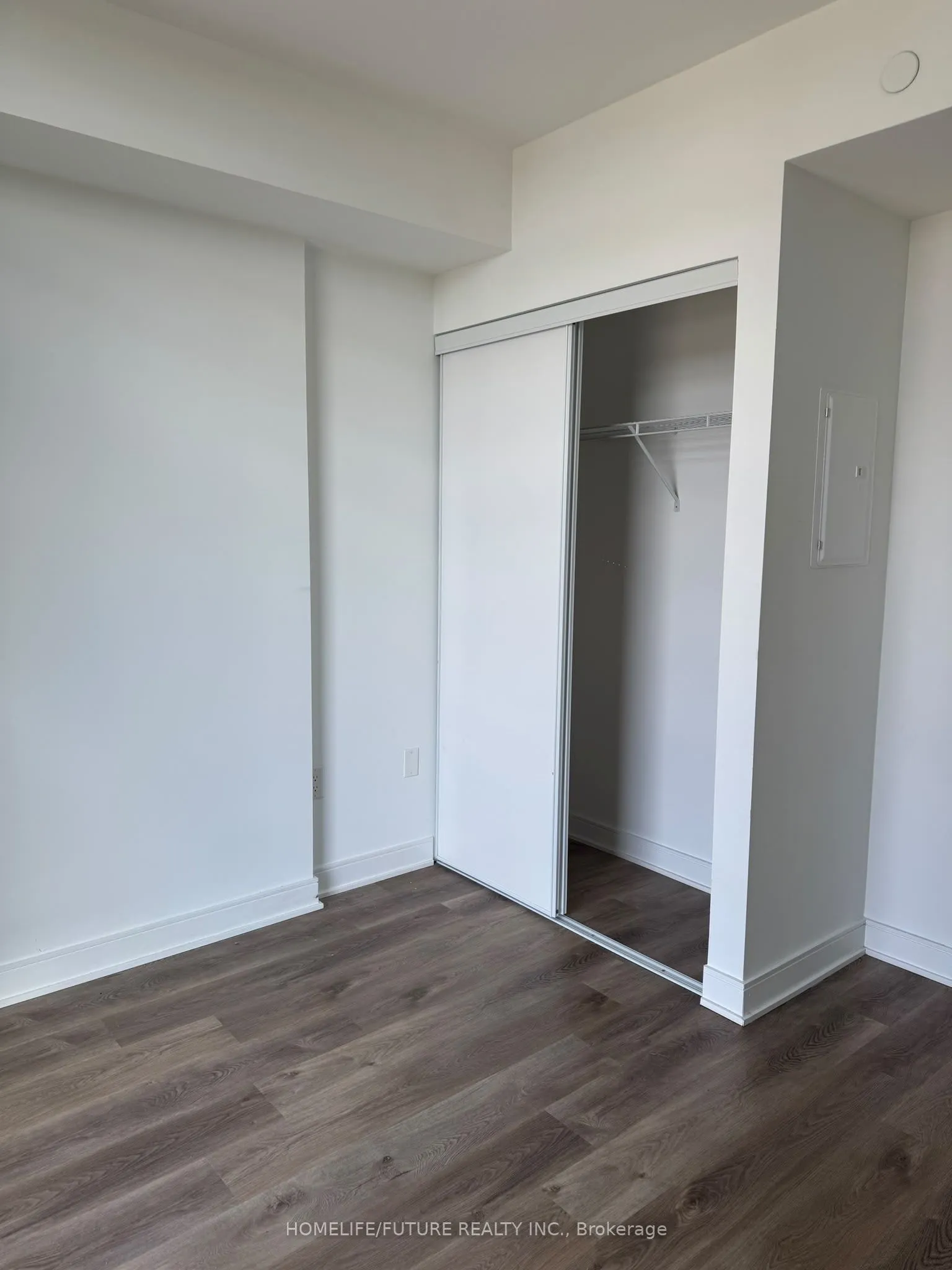 86 Dundas Street #1221