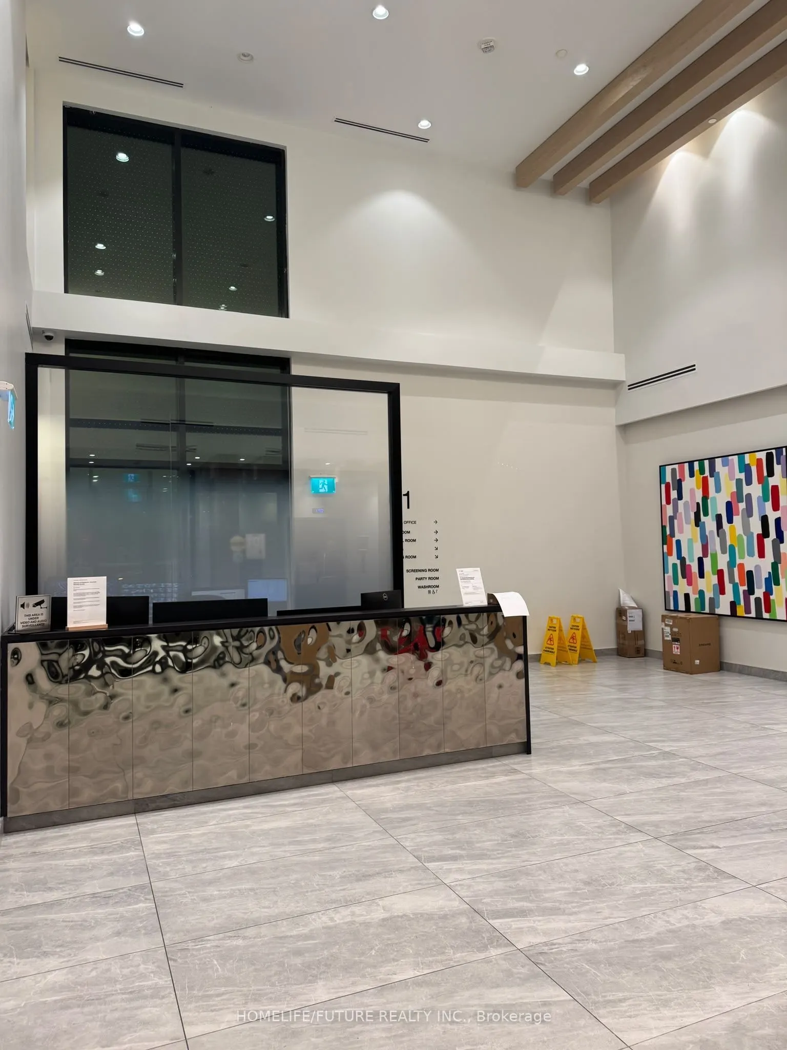 86 Dundas Street #1221