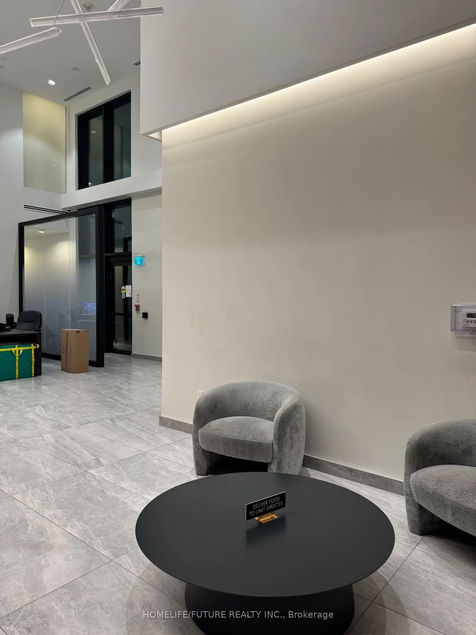 86 Dundas Street #1221