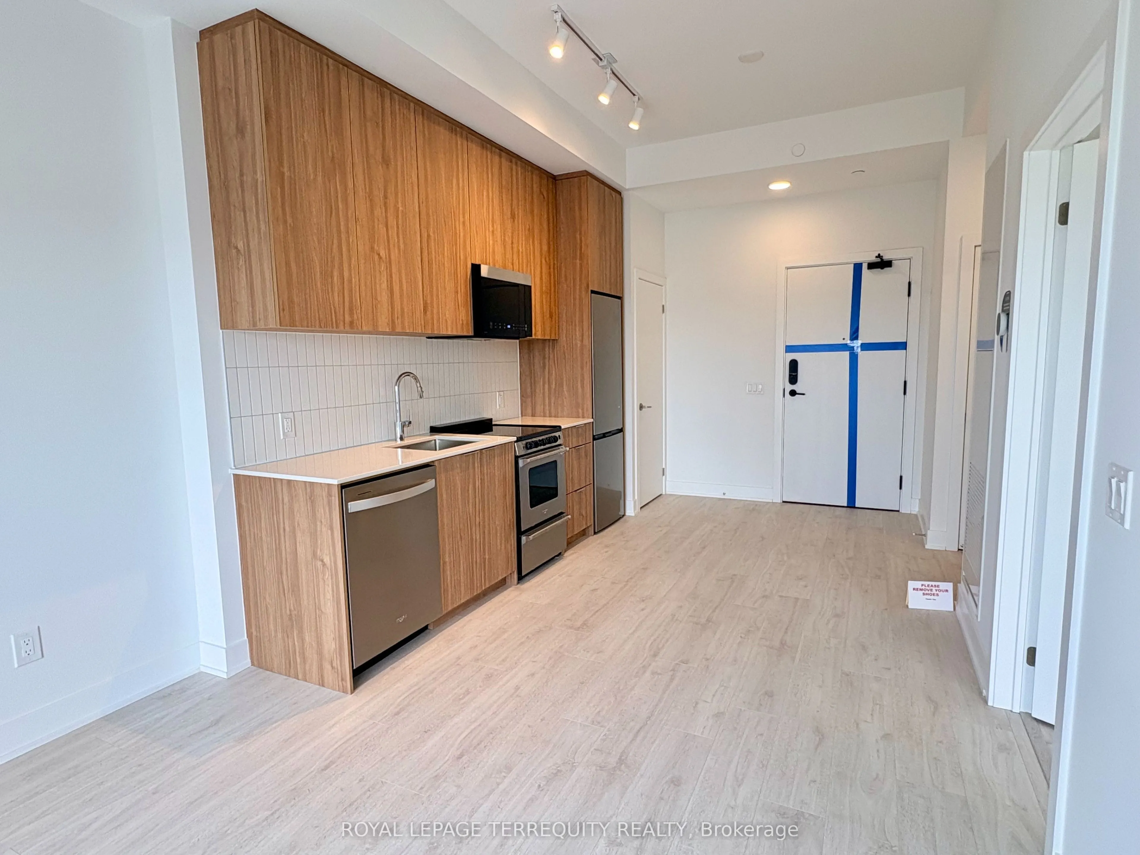 3008 William Cutmore Boulevard #702