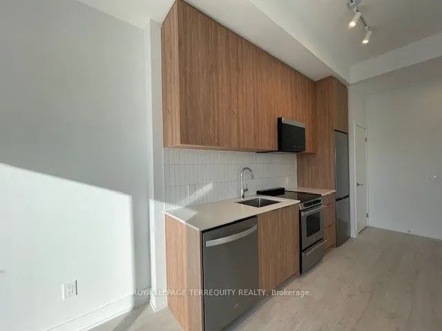 3008 William Cutmore Boulevard #702