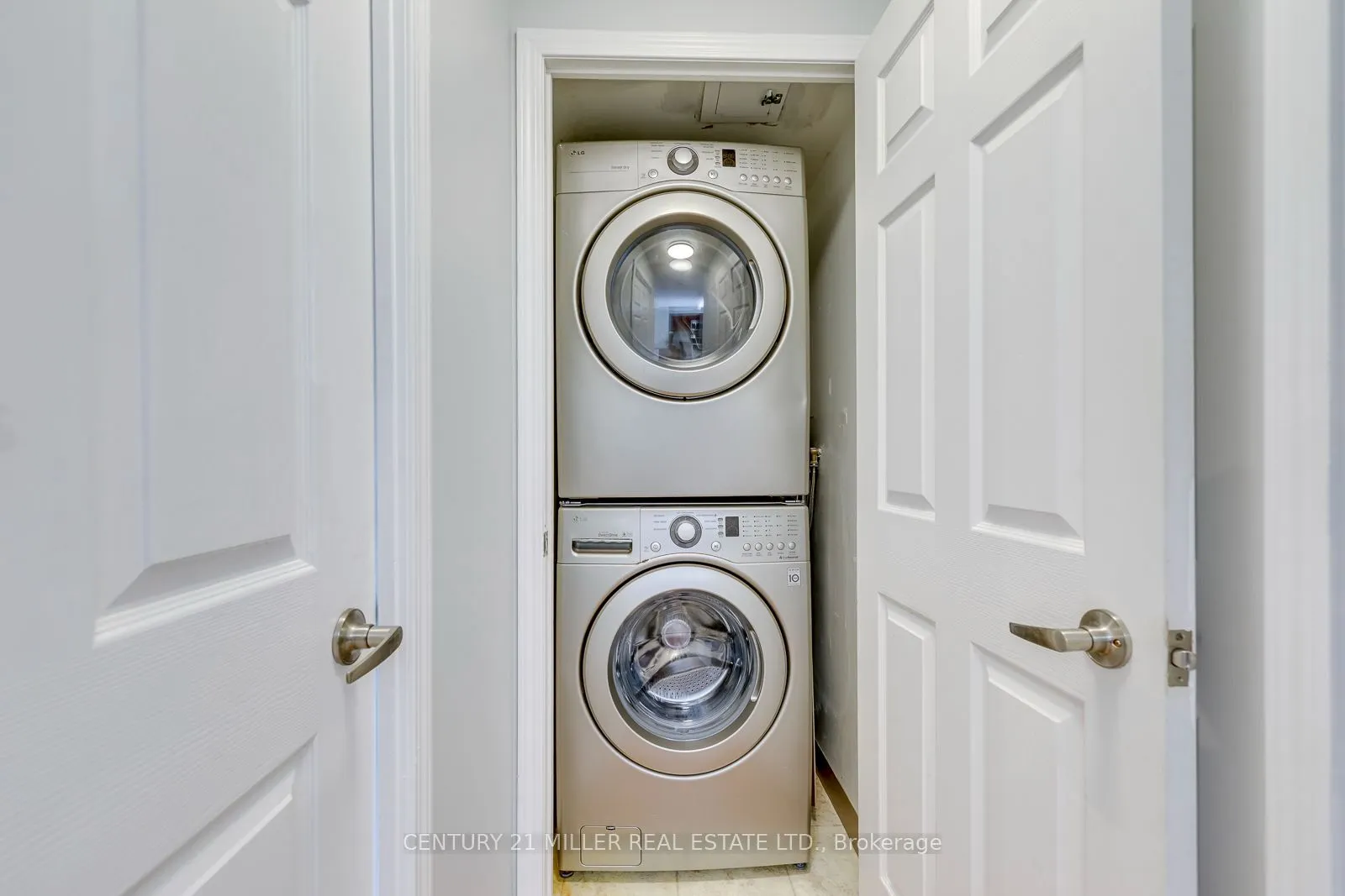 335 Rathburn Road W #2010