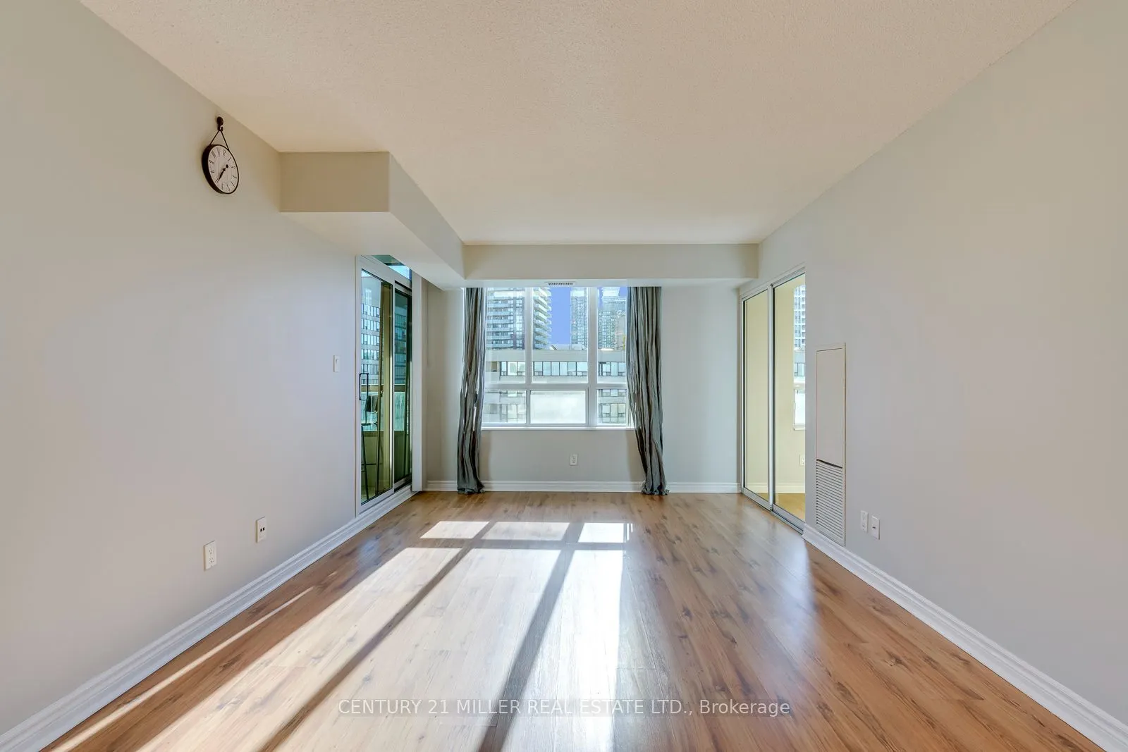 335 Rathburn Road W #2010